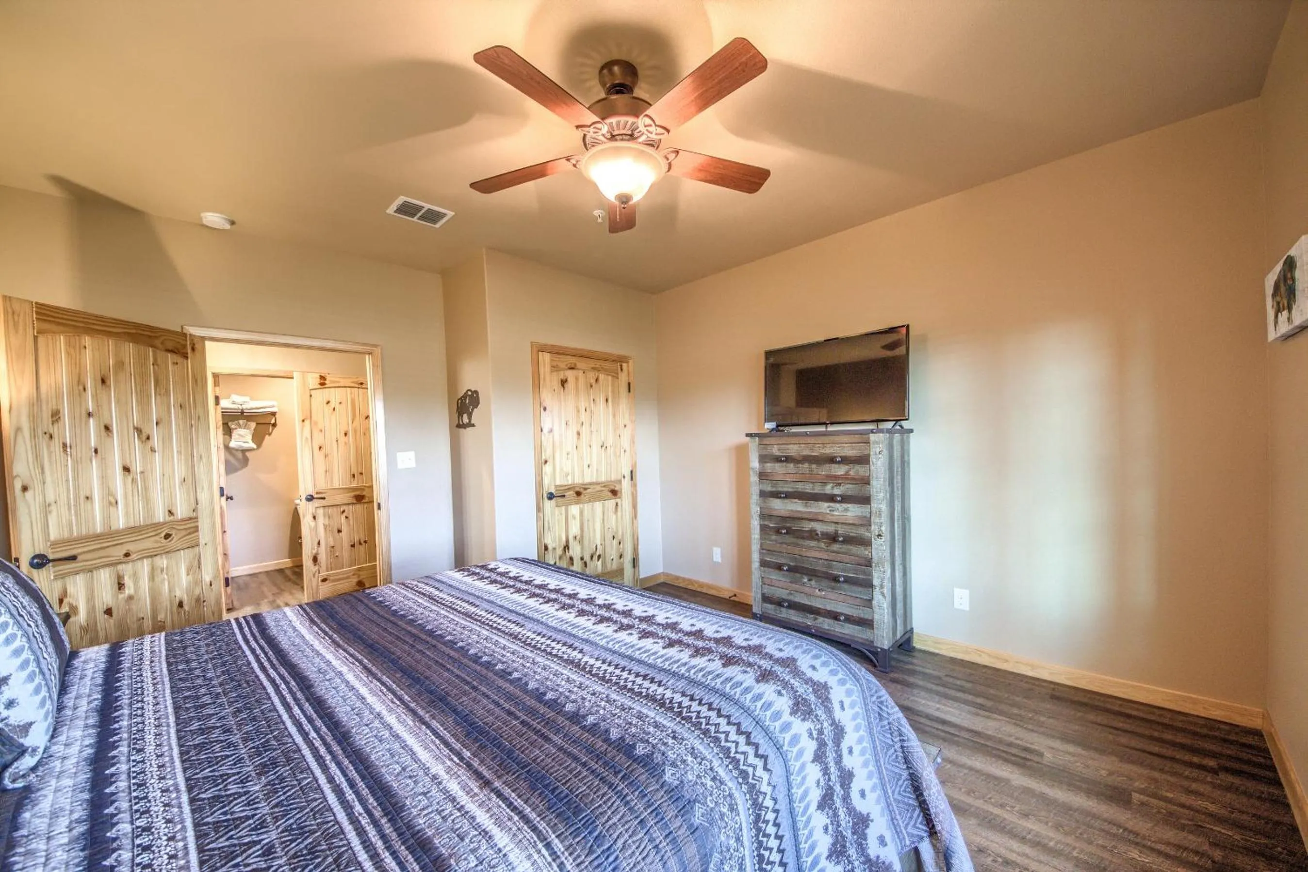 Other, Bed in Old Mills Resort OM A8