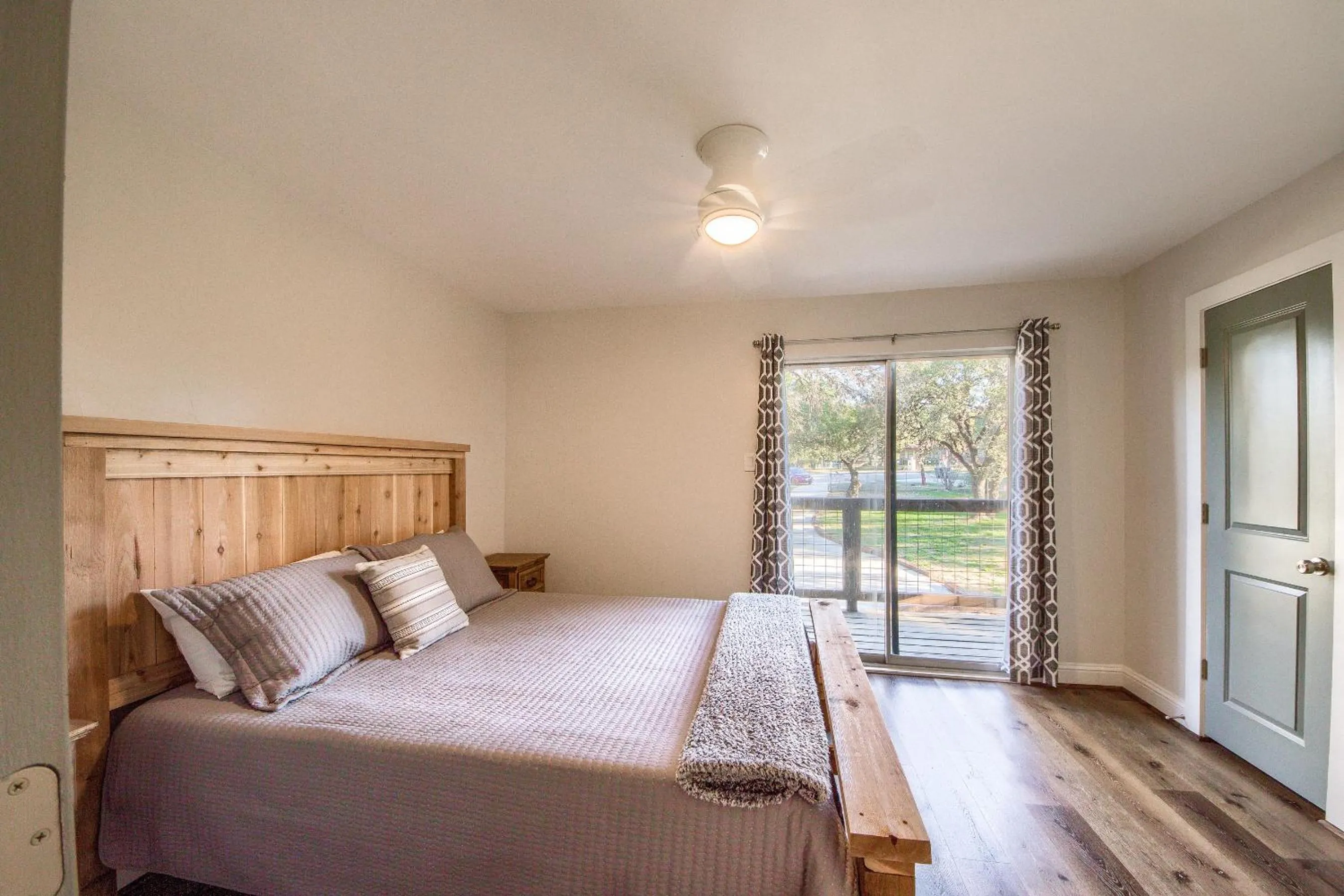 Other, Bed in CL 954 River Cliff Retreat