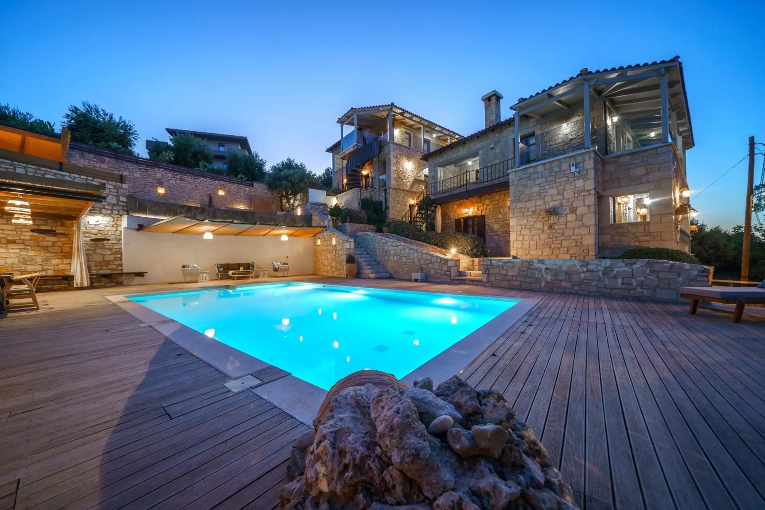Property building in Asion Lithos Property building in Asion Lithos