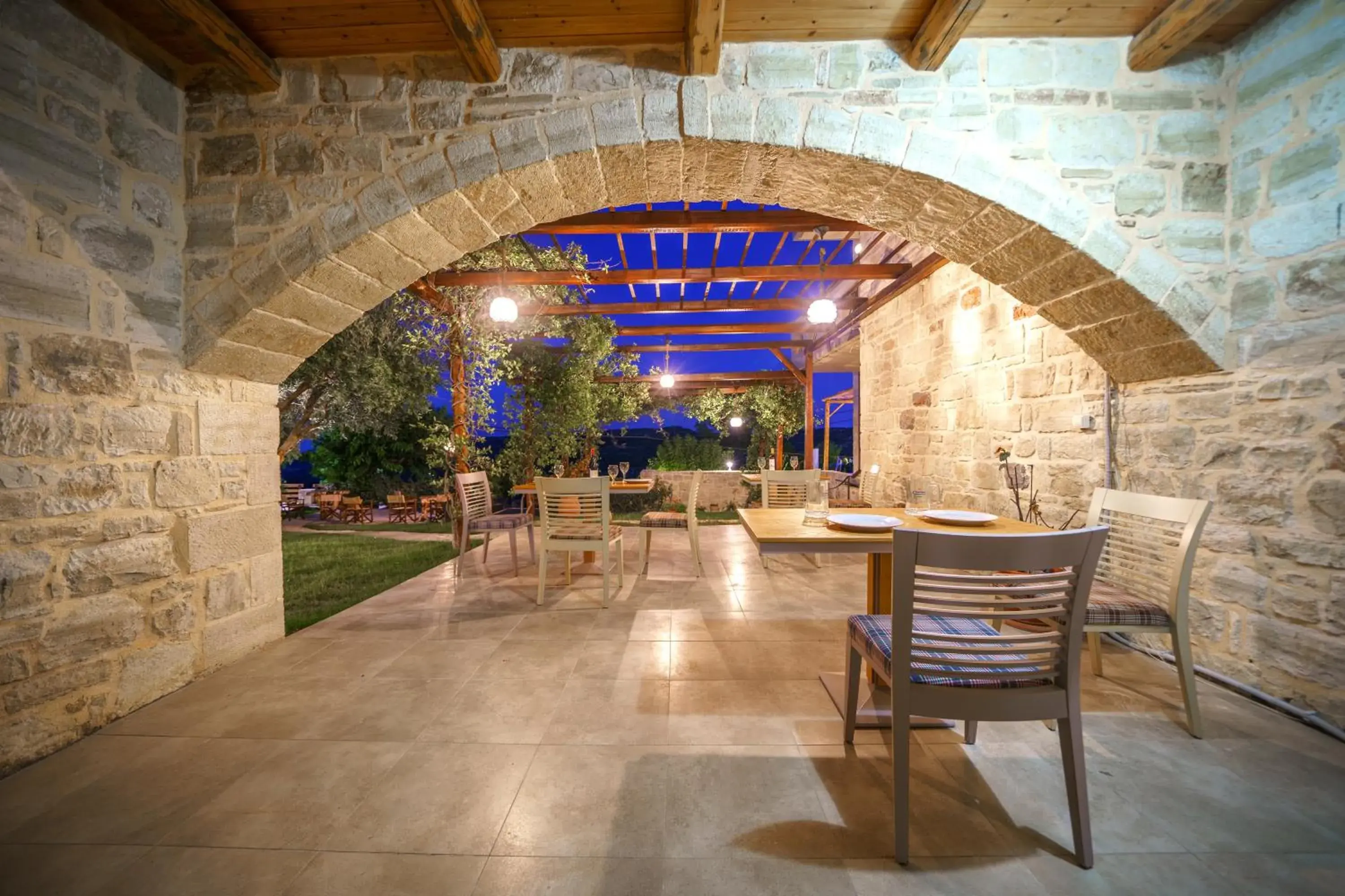Restaurant/places to eat in Asion Lithos Restaurant/places to eat in Asion Lithos