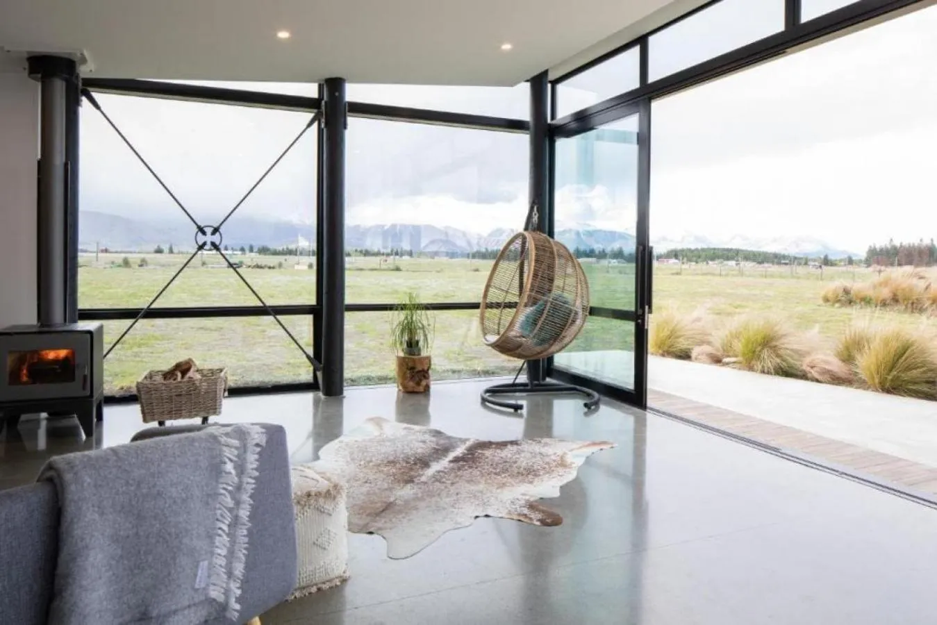 NOMAC No8, Luxury holiday home, Twizel