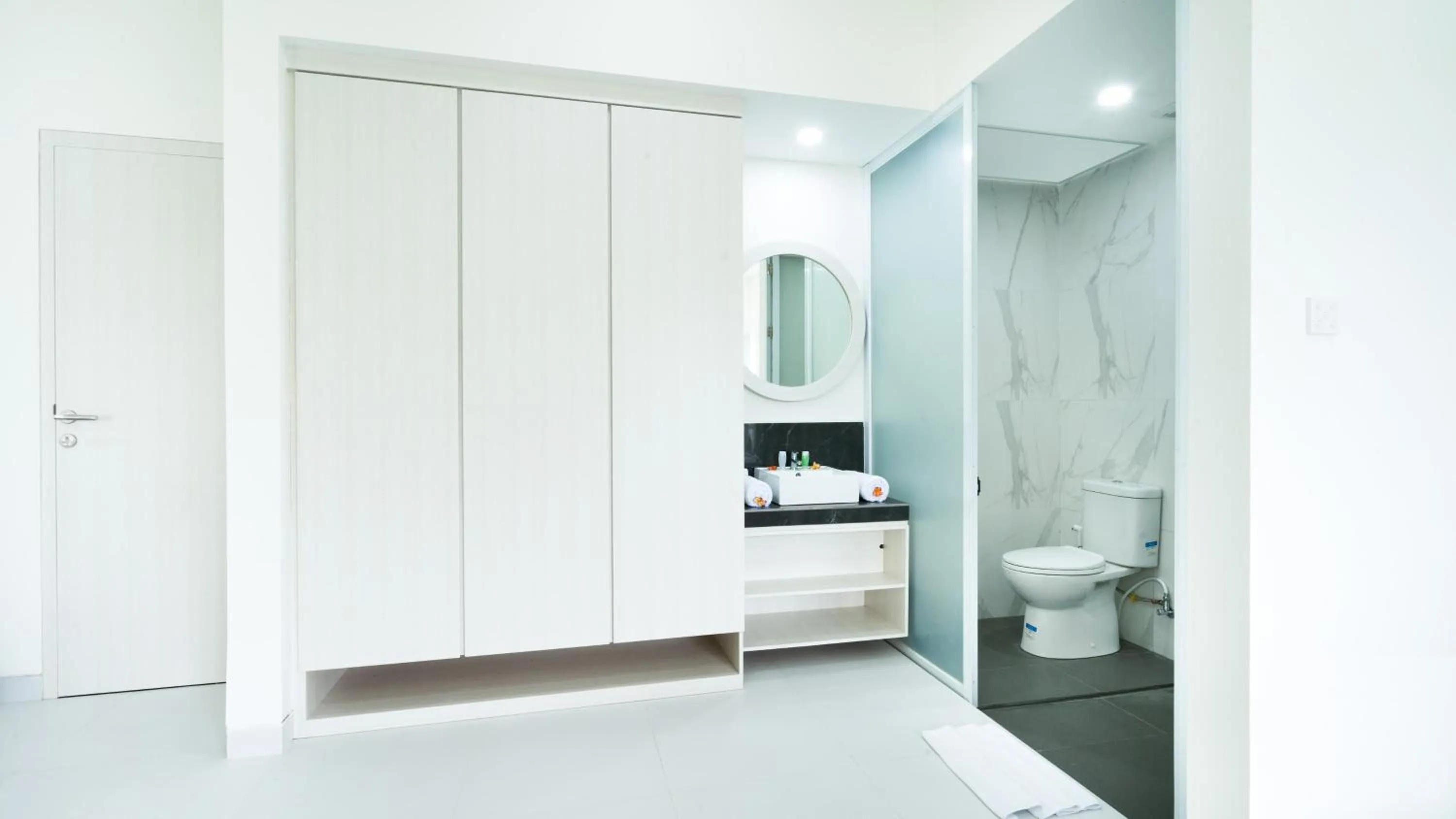 Bathroom, Bed in The Axara Bali Managed by ARM Hospitality