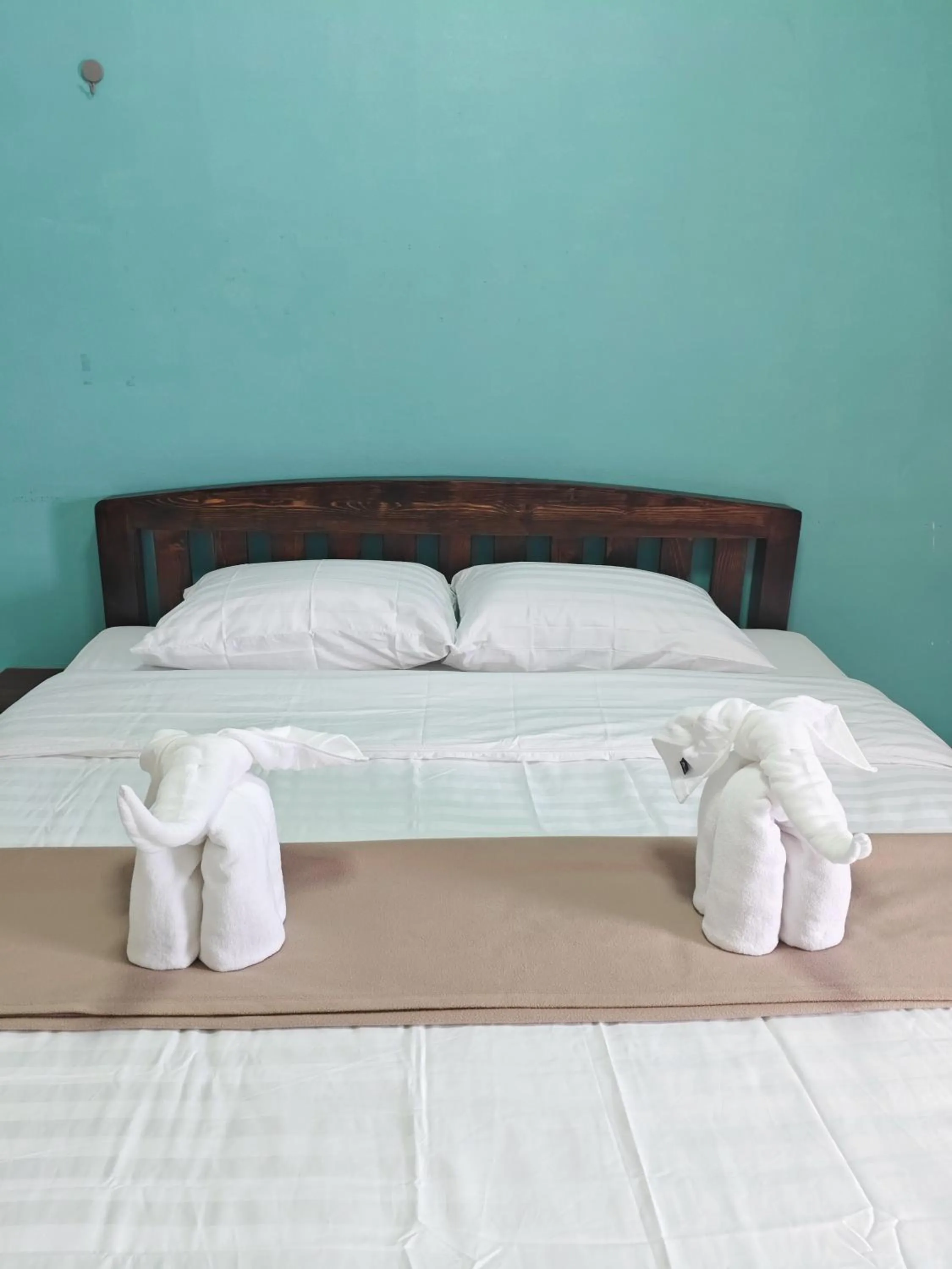 Bed in Noble Thippanate