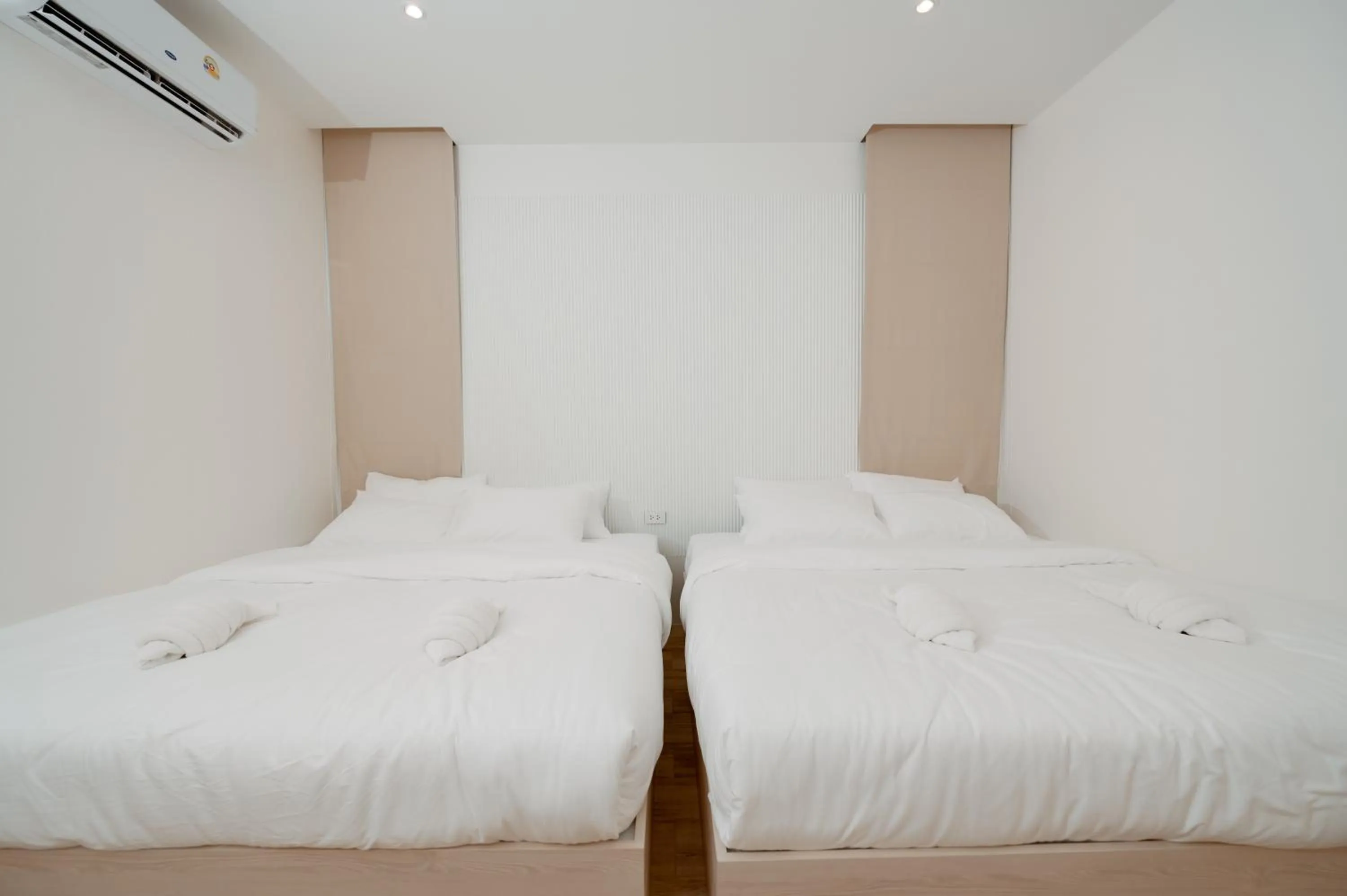 Bedroom, Bed in Villa Paramount 2