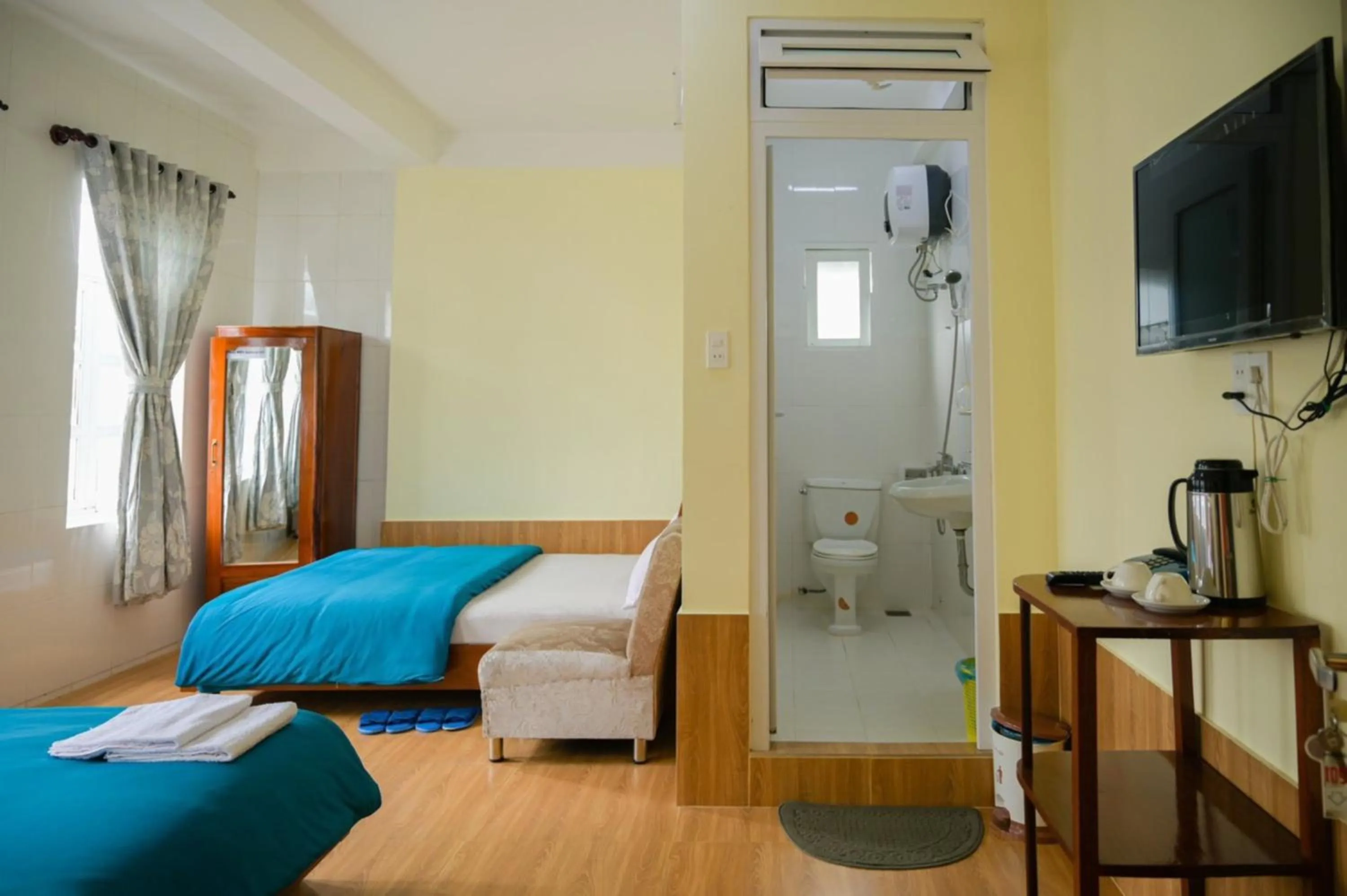 Bedroom, Bed in Hân Hoan Hotel