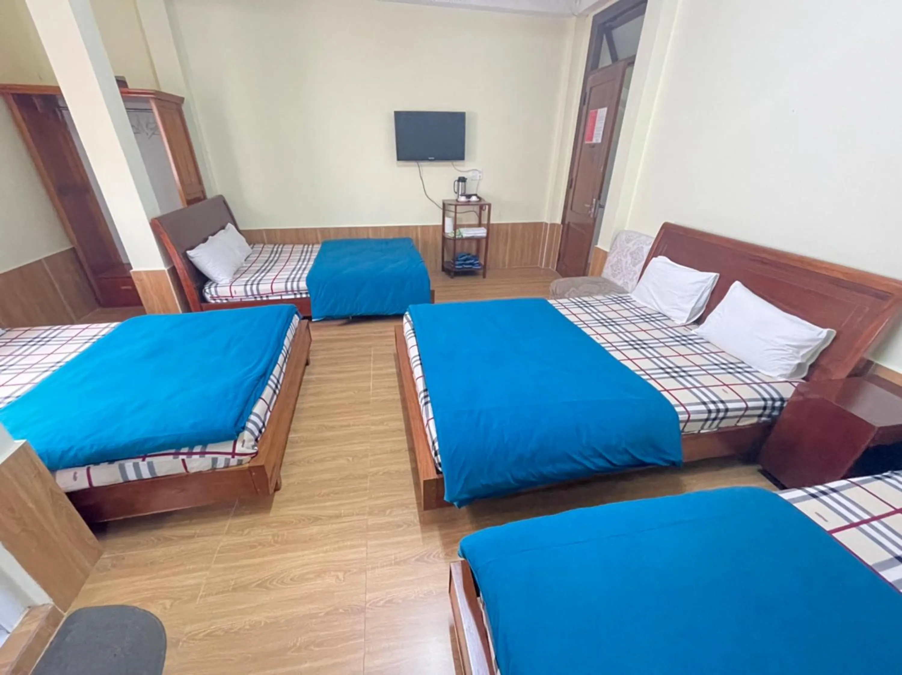 Bedroom, Bed in Hân Hoan Hotel