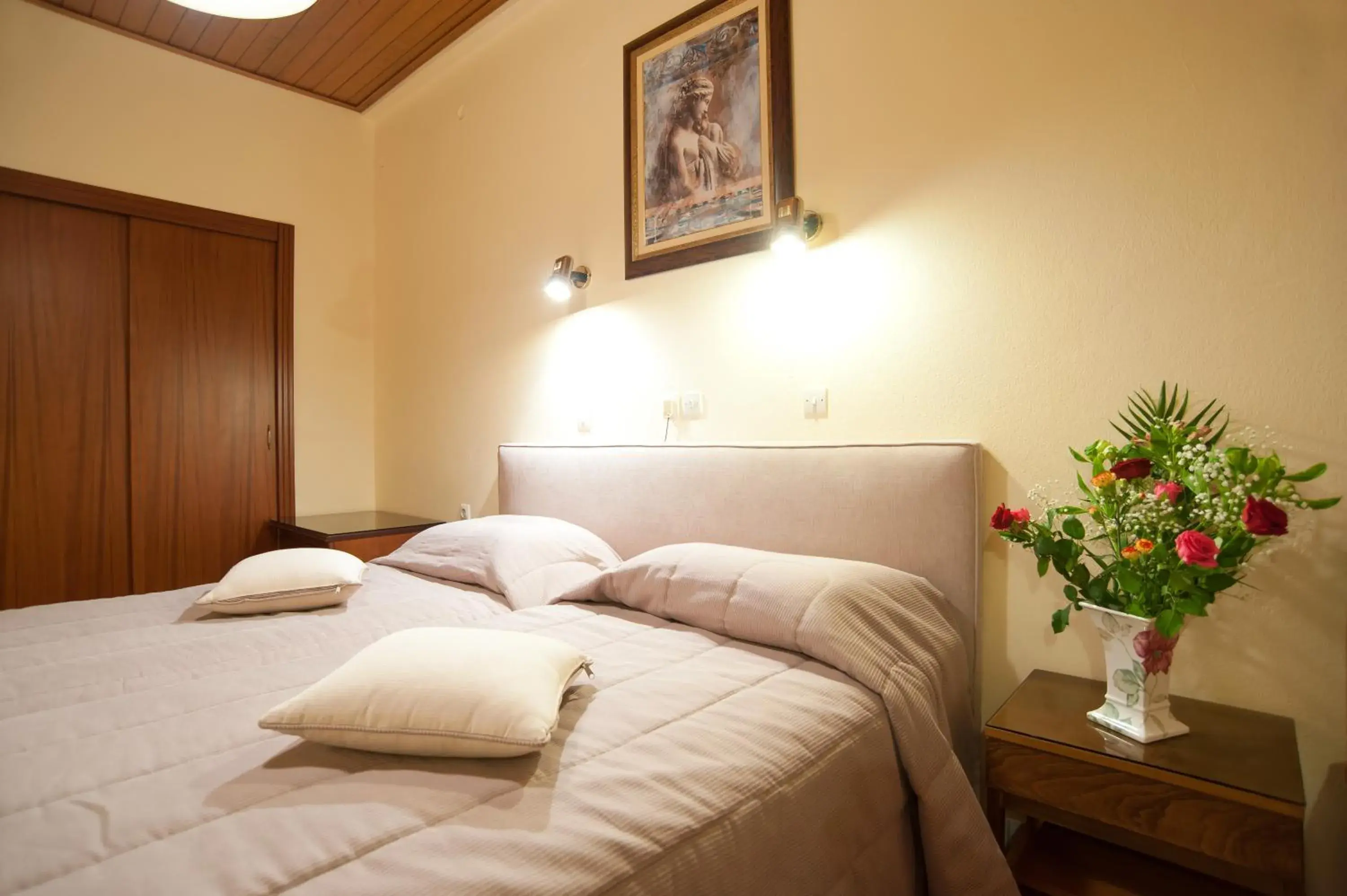 Bed in Hermes Delphi Hotel Bed in Hermes Delphi Hotel