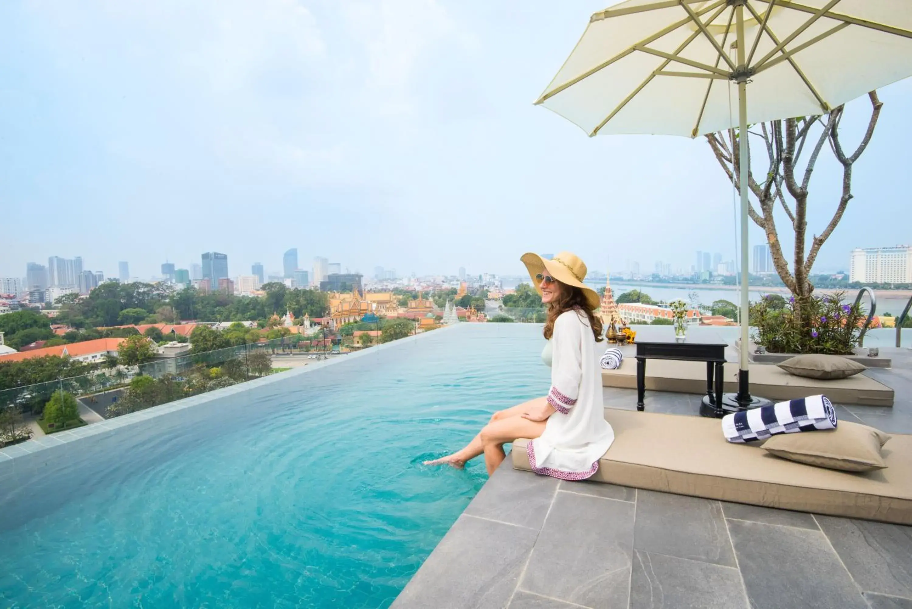 Swimming pool in GLOW PARK HOTEL Grand Royal Palace Swimming pool in GLOW PARK HOTEL Grand Royal Palace