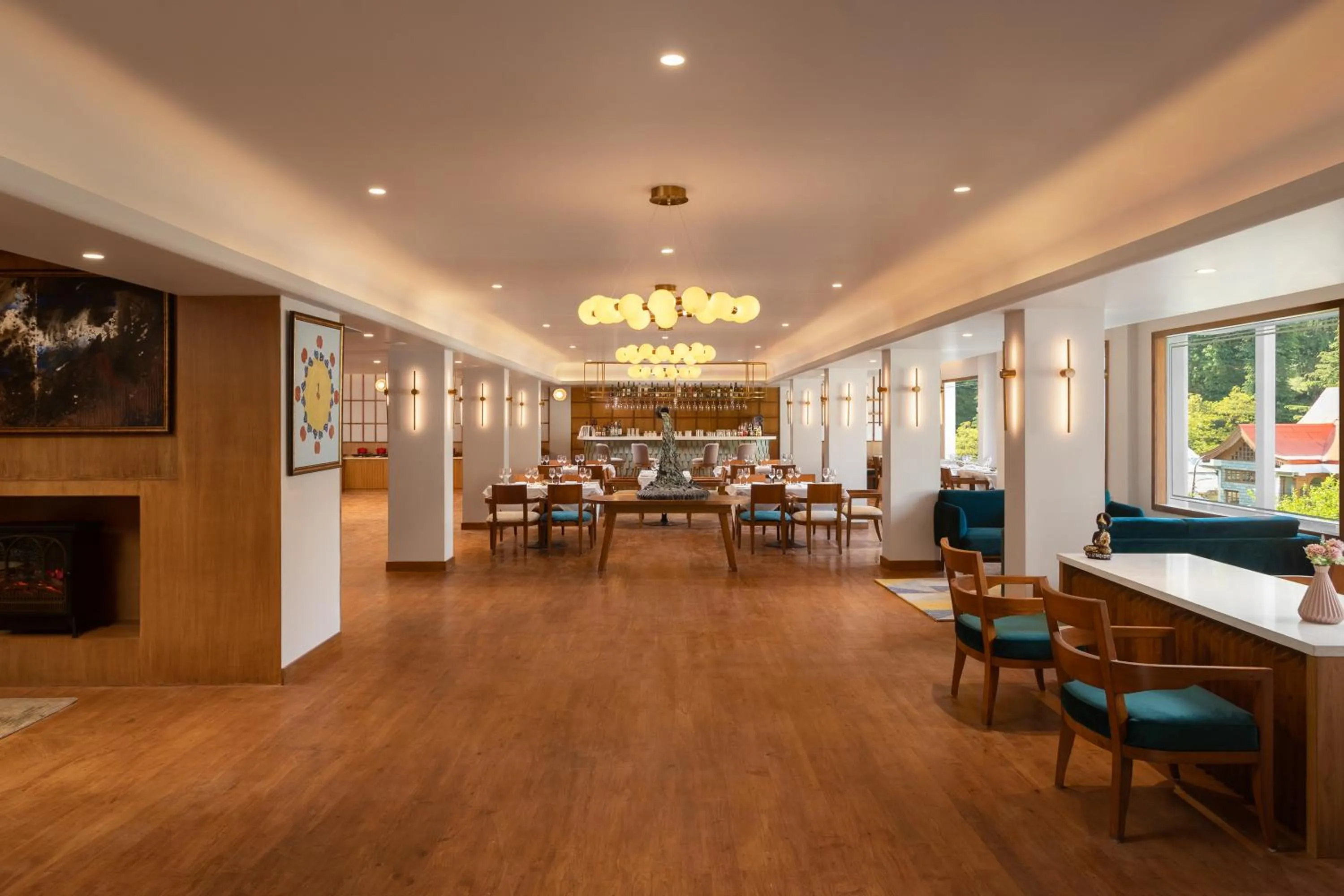 Restaurant/places to eat in Bookmark Resorts, Manali