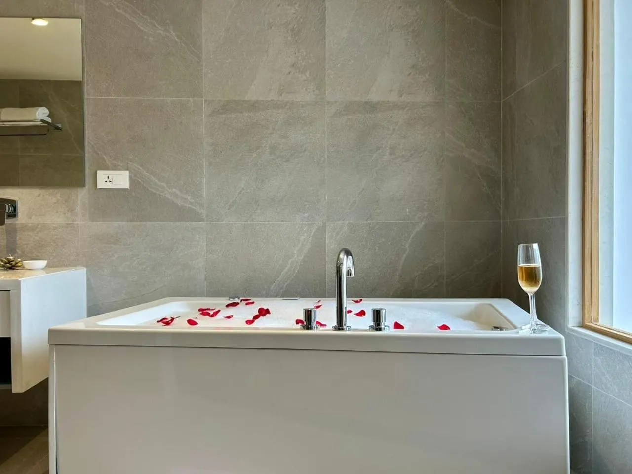 Bathroom in Bookmark Resorts, Manali