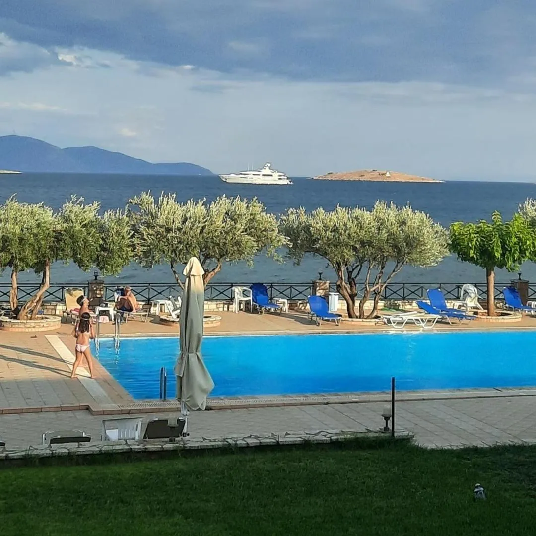 Swimming pool in Europa Beach Hotel