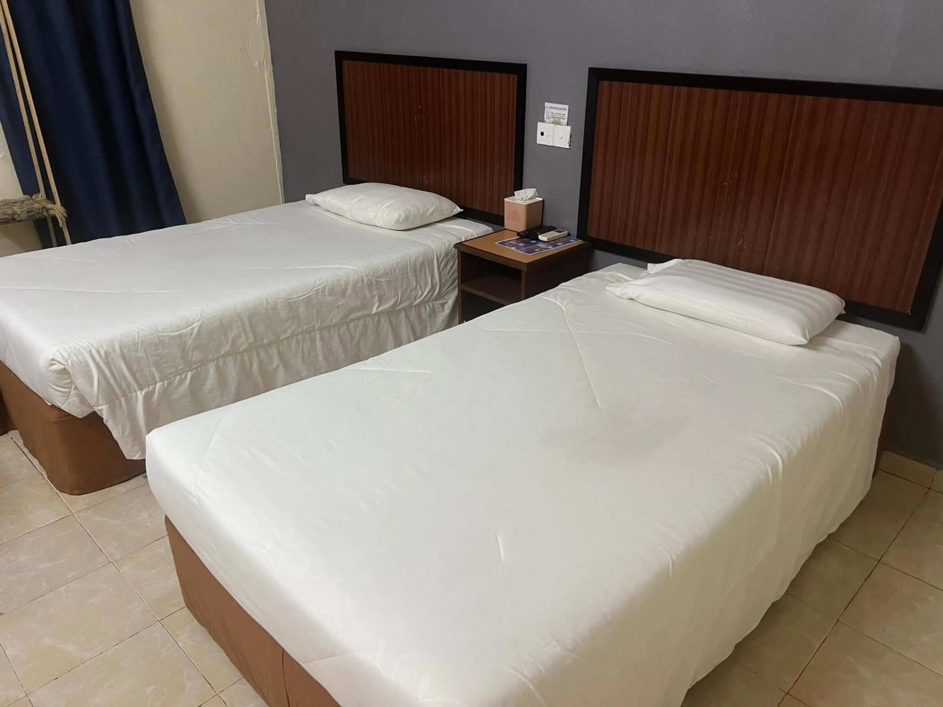 Lily Budget Hotel