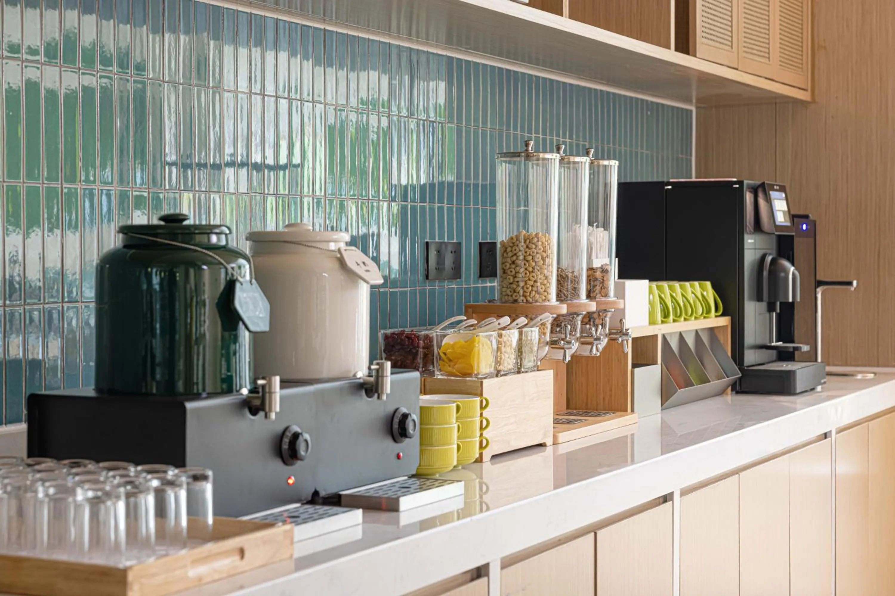 Coffee/tea facilities in Home2 Suites by Hilton Chongqing Yubei