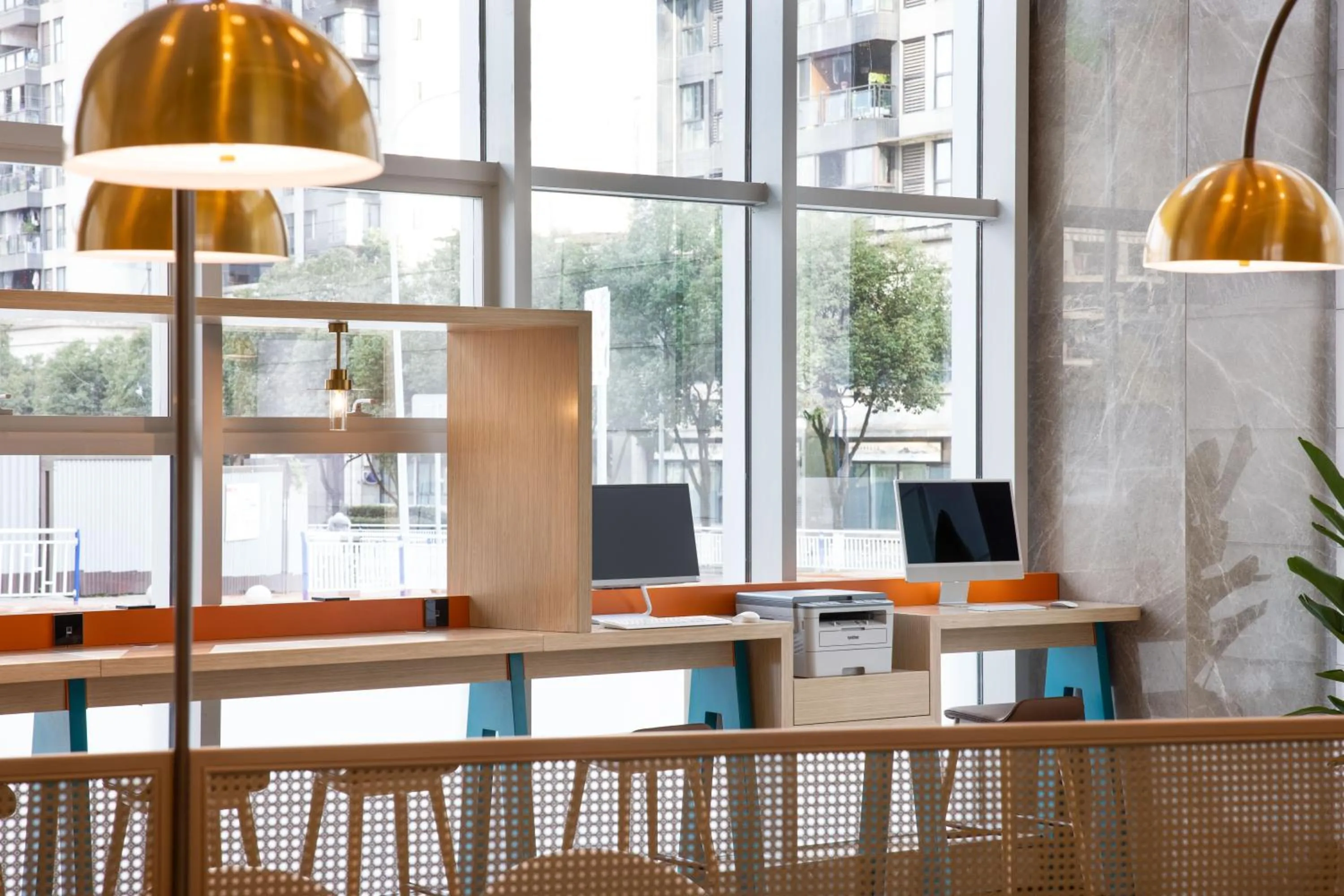 Seating area in Home2 Suites by Hilton Chongqing Yubei