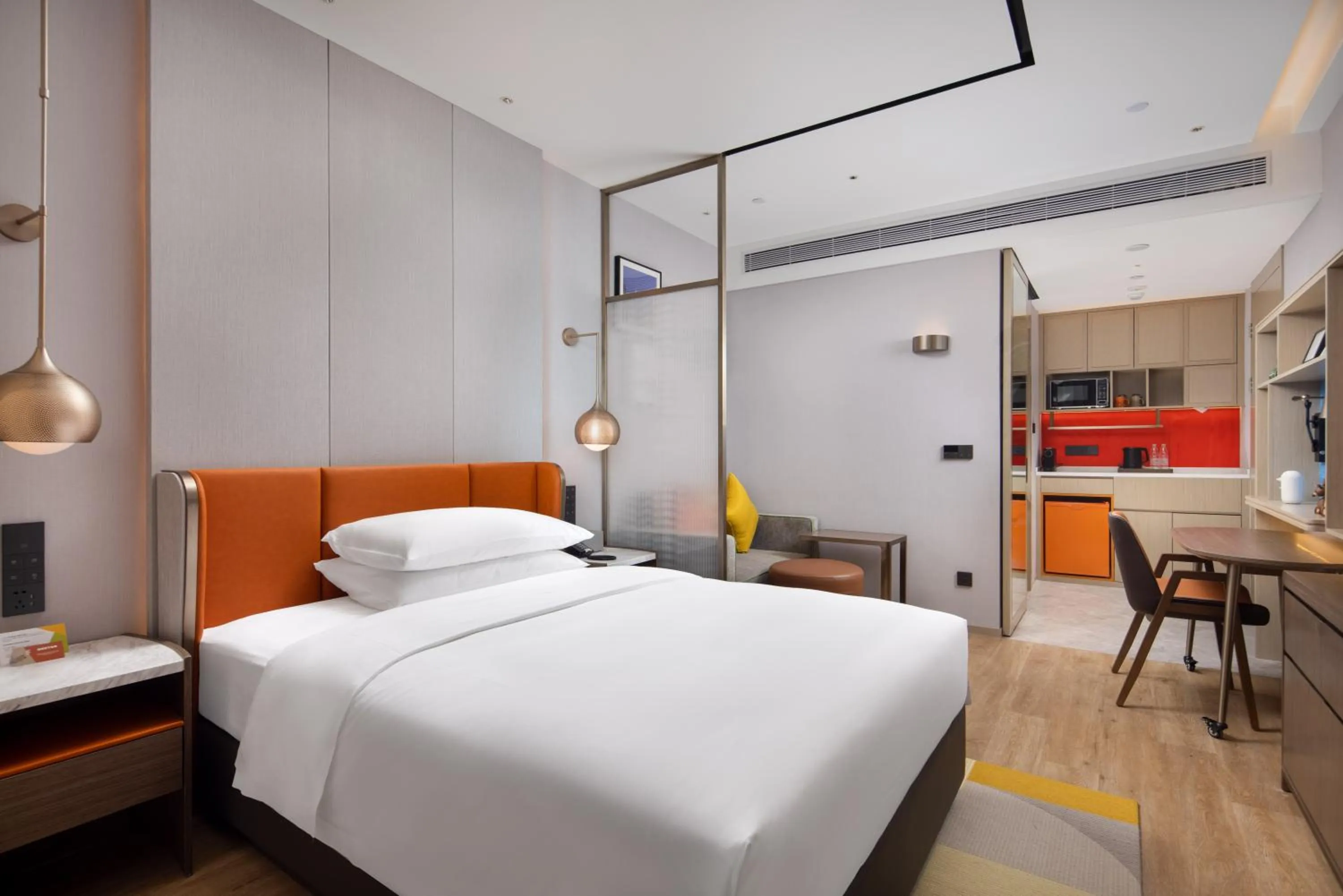 Bed in Home2 Suites by Hilton Chongqing Yubei