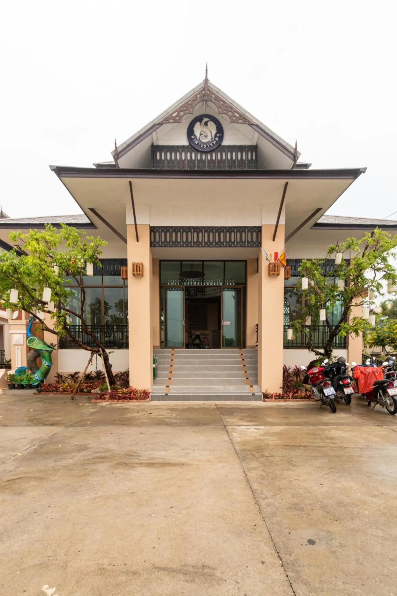Property building in Peacock De Pai Hotel