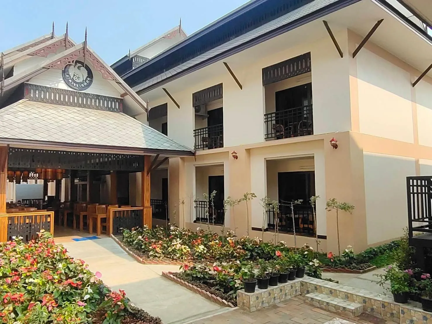 Property building in Peacock De Pai Hotel