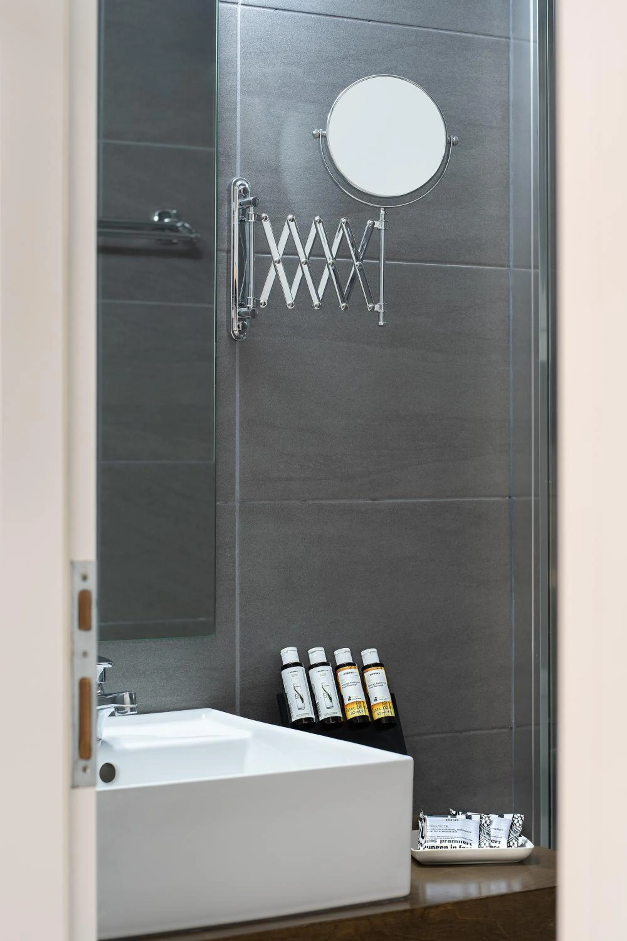 Toilet in Sea View Hotel & Apartments