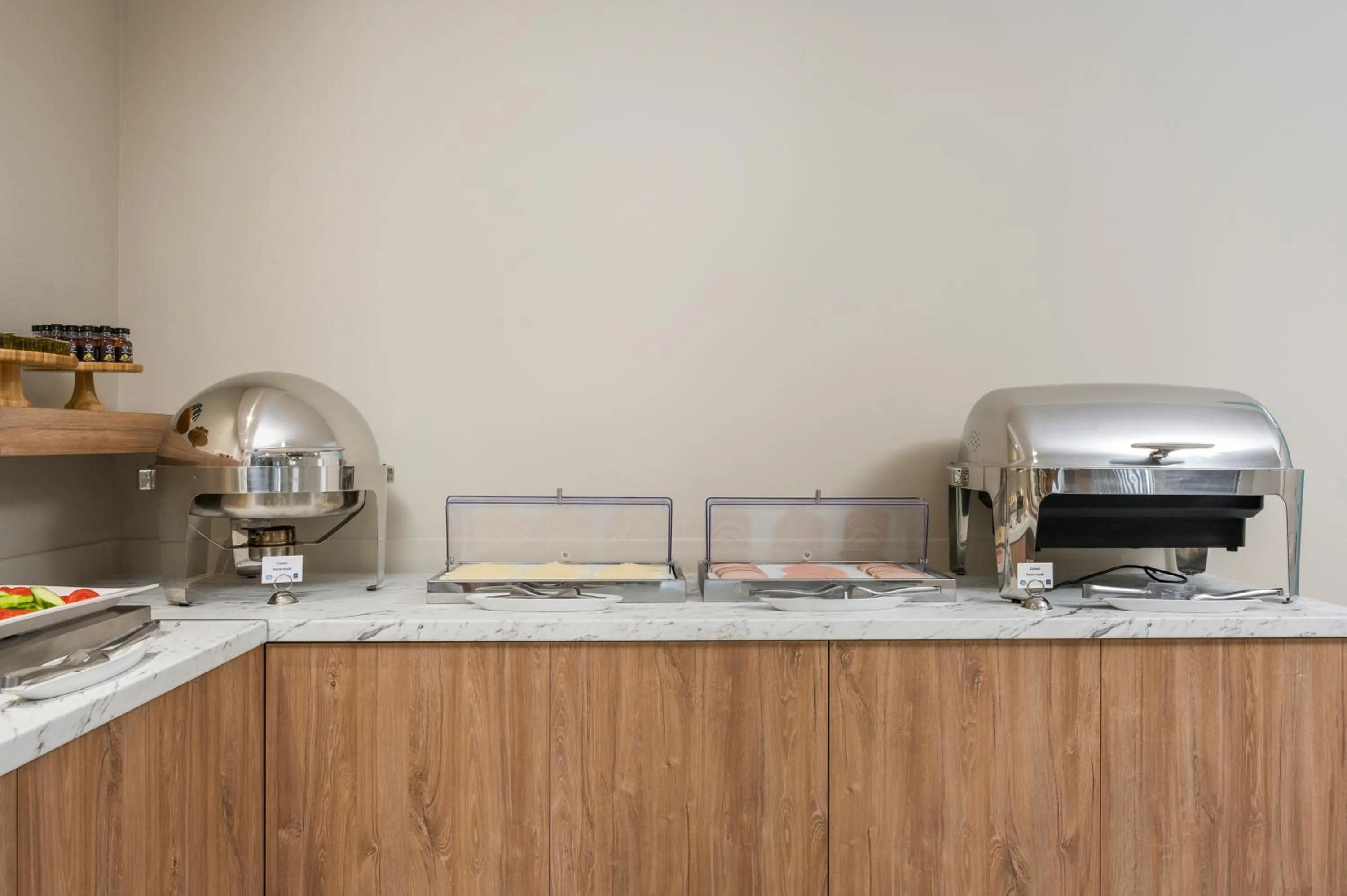 Buffet breakfast in Sea View Hotel & Apartments