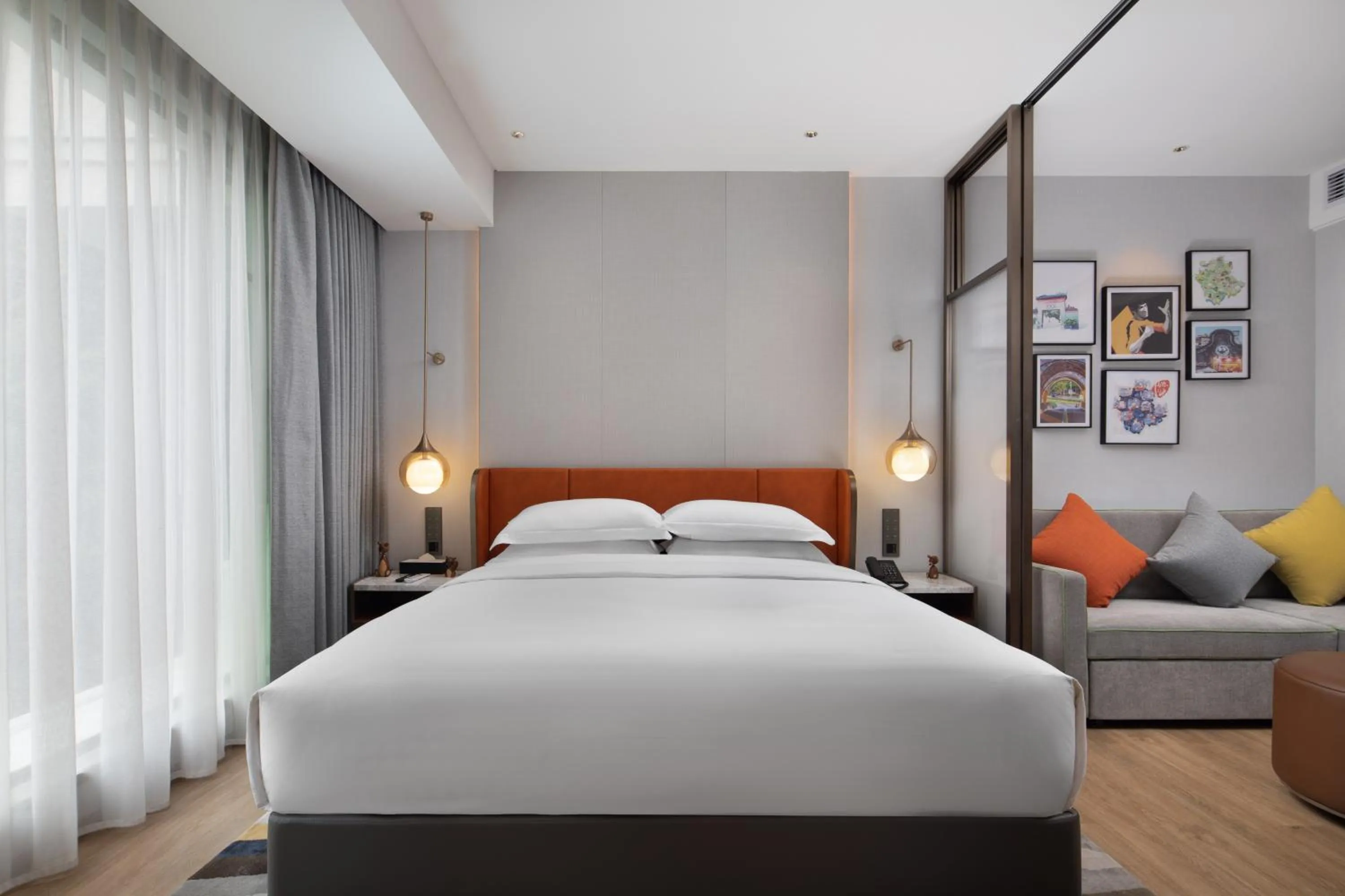 Photo of the whole room, Bed in Home2 Suites By Hilton Wuhan Xudong