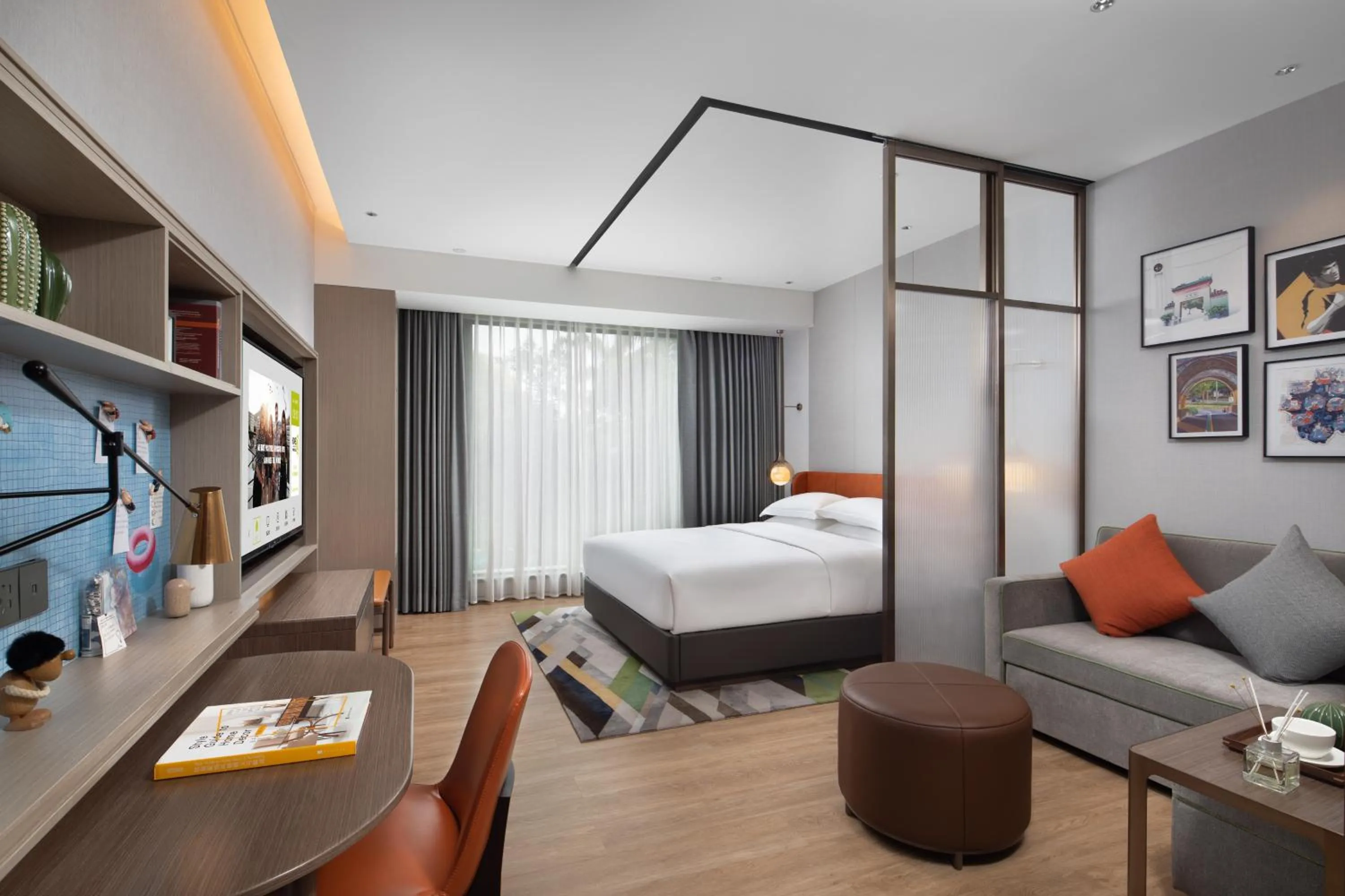 Photo of the whole room, Bed in Home2 Suites By Hilton Wuhan Xudong