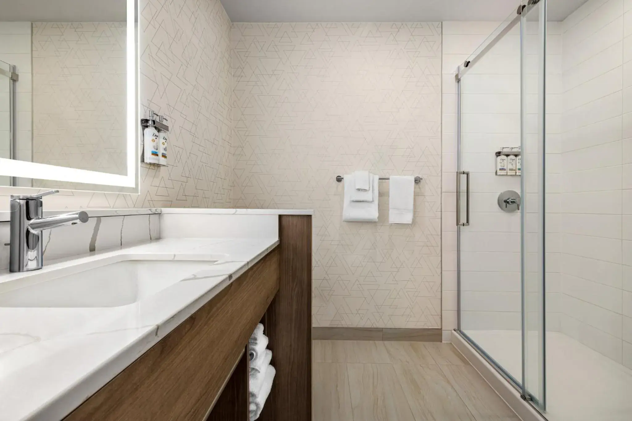 Bathroom in Holiday Inn Express - Strathroy by IHG Bathroom in Holiday Inn Express - Strathroy by IHG