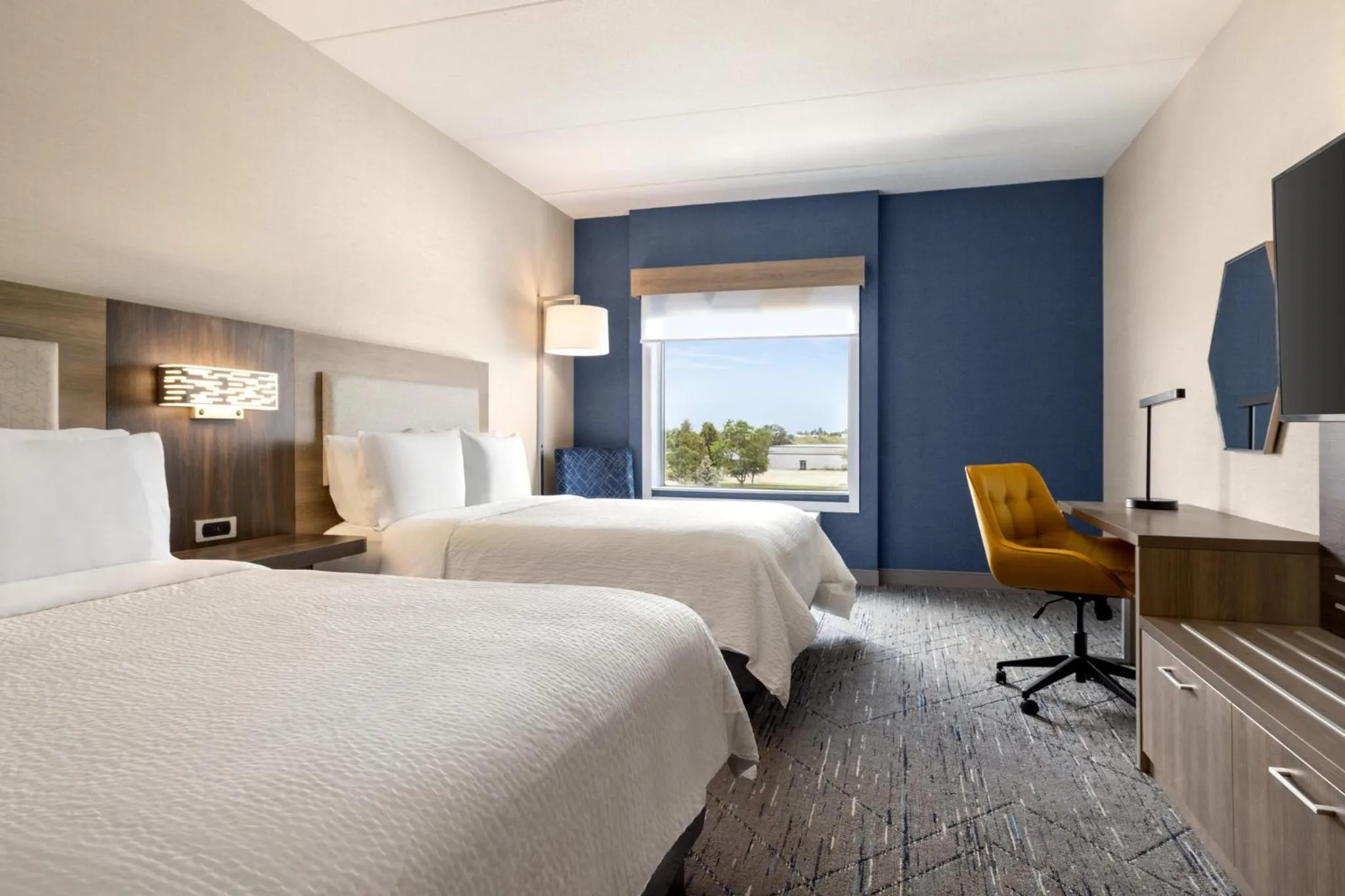 Photo of the whole room, Bed in Holiday Inn Express - Strathroy by IHG