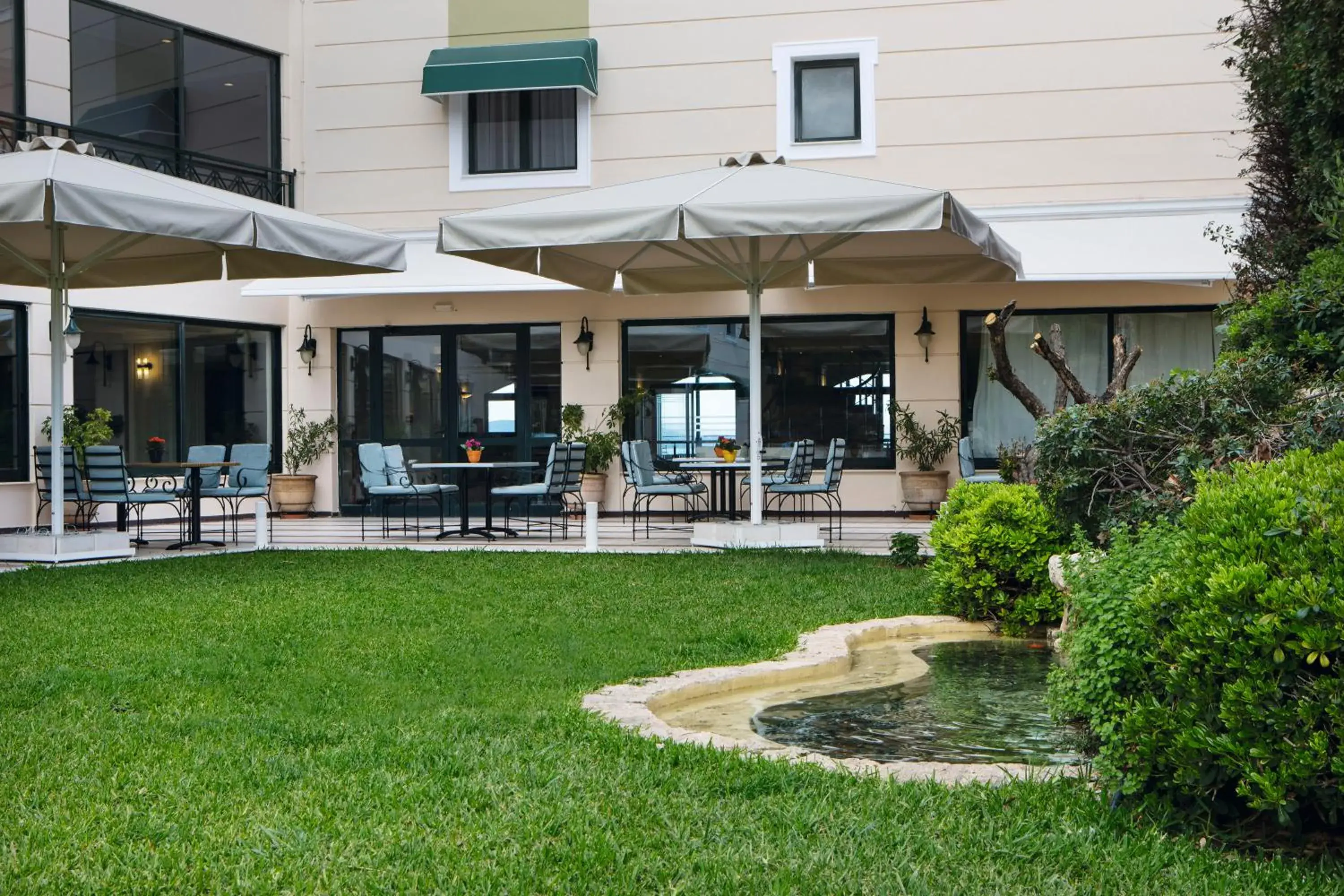 Property building in Ramada by Wyndham , Athens Club Attica Riviera Property building in Ramada by Wyndham , Athens Club Attica Riviera