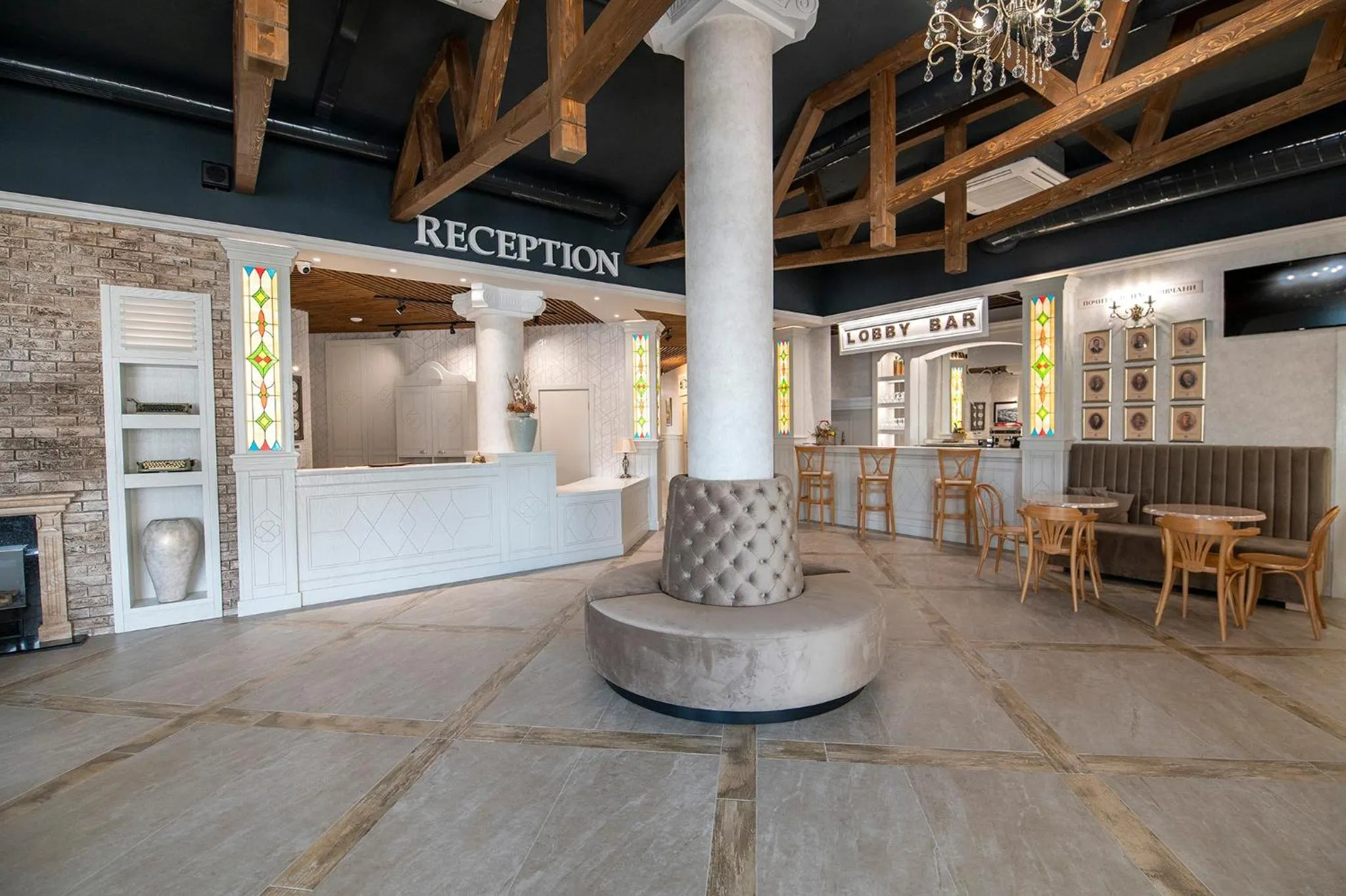 Lounge or bar in Glamping Alliance Hotel