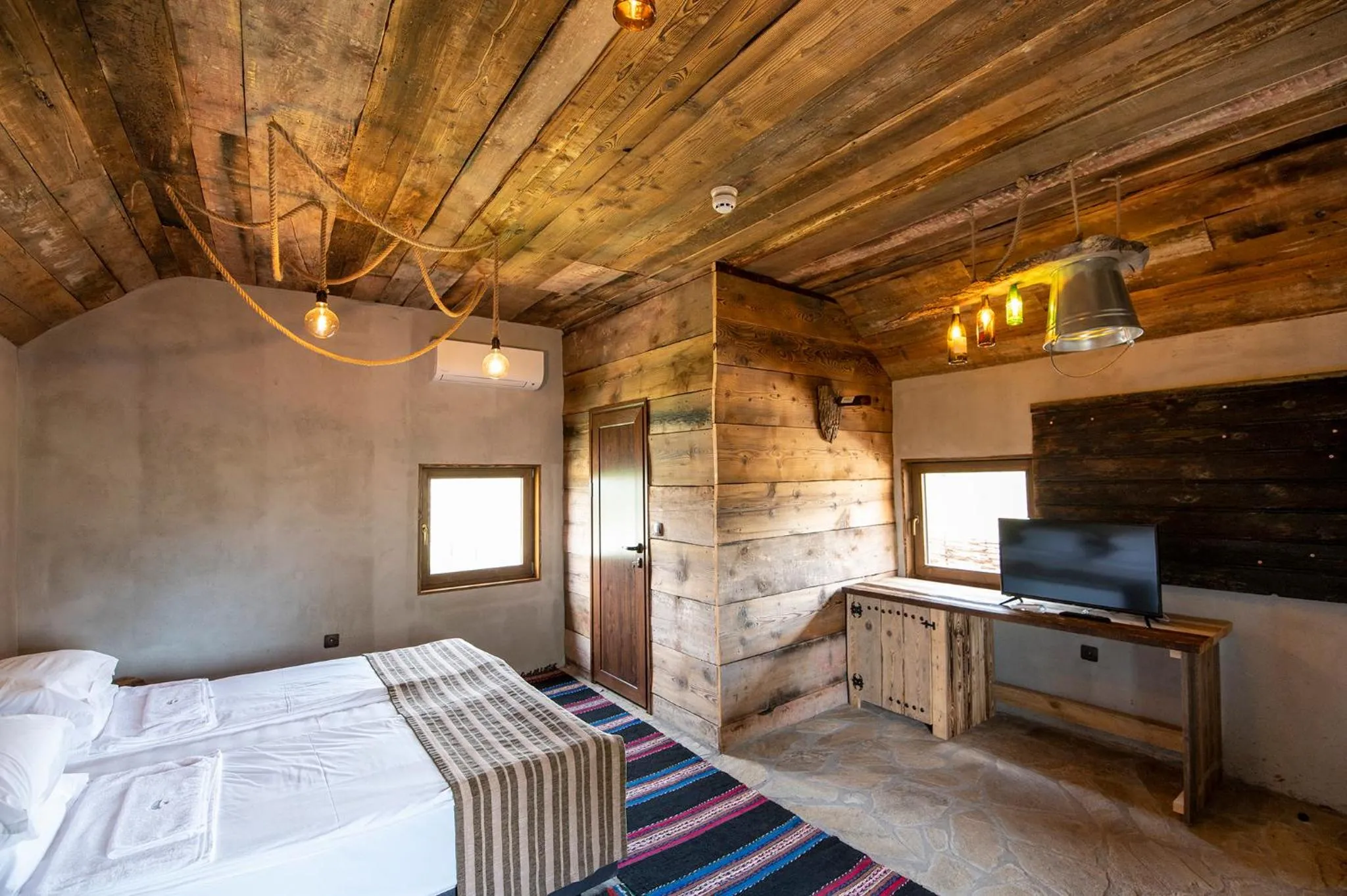 Bed in Glamping Alliance Hotel