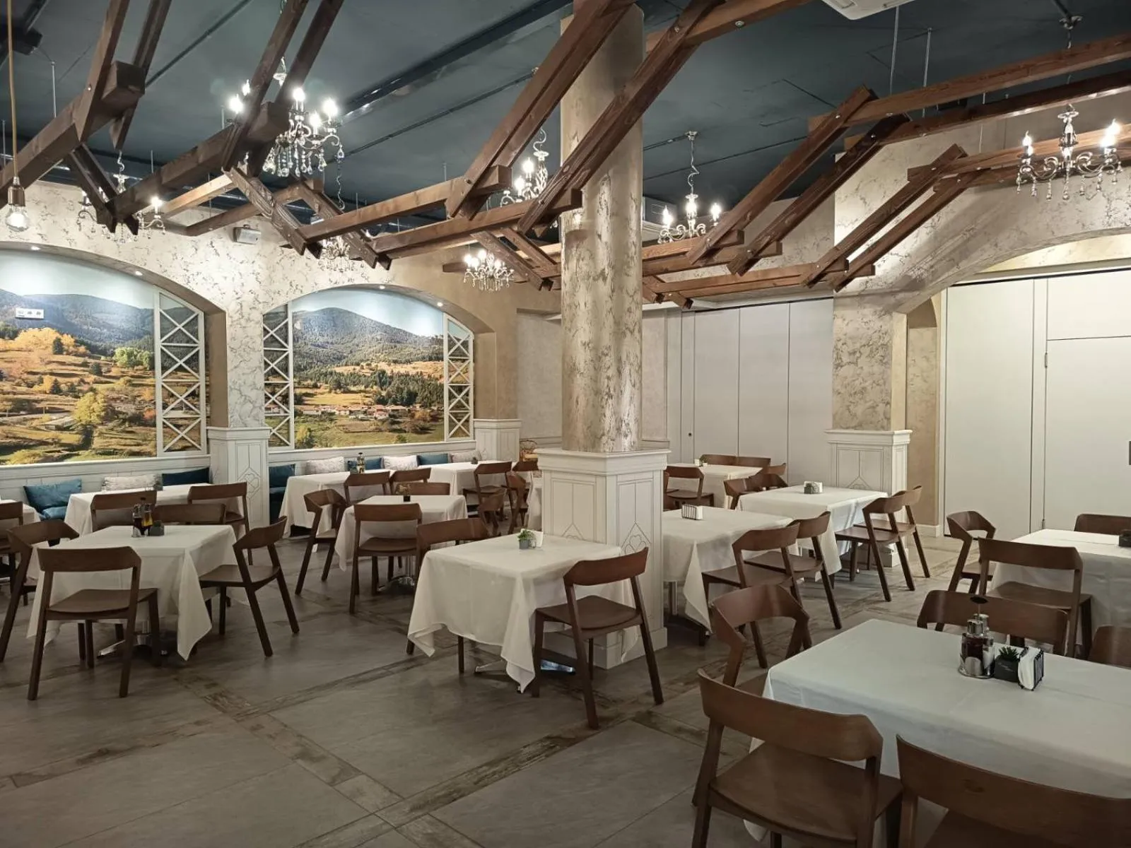 Restaurant/places to eat in Glamping Alliance Hotel