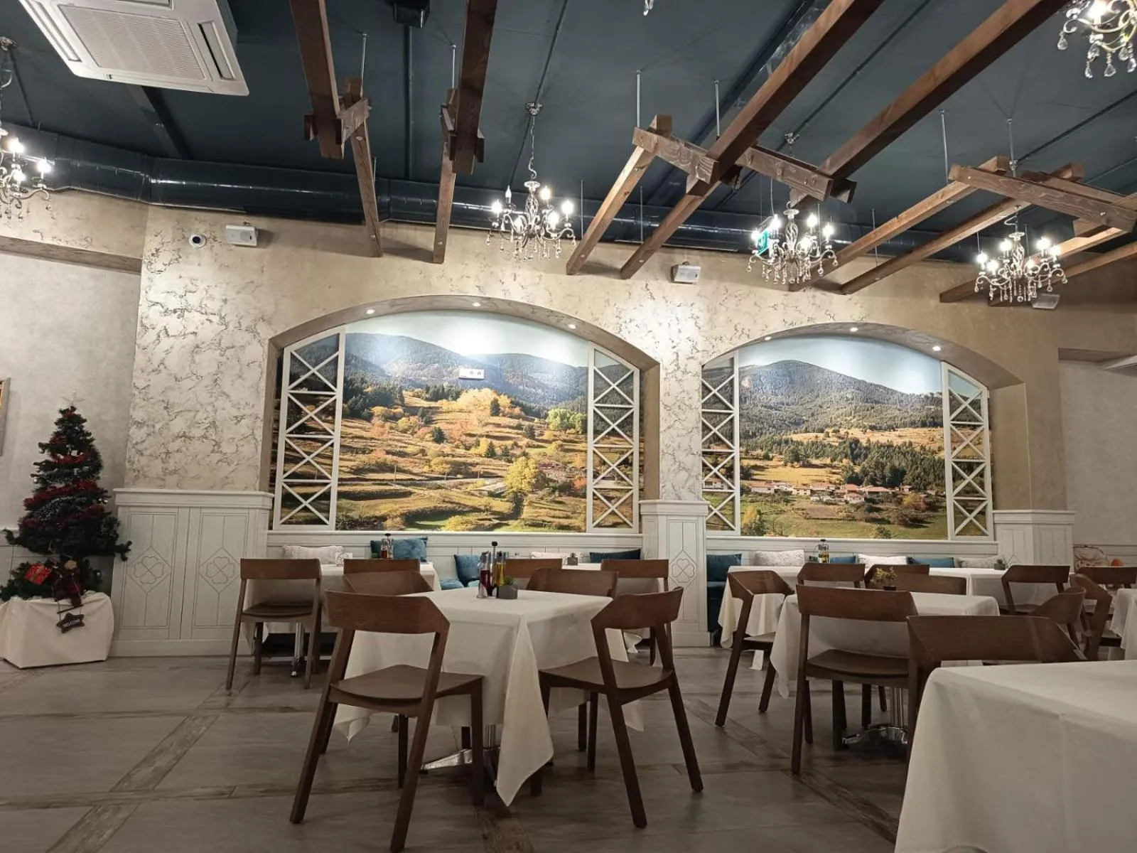 Restaurant/places to eat in Glamping Alliance Hotel
