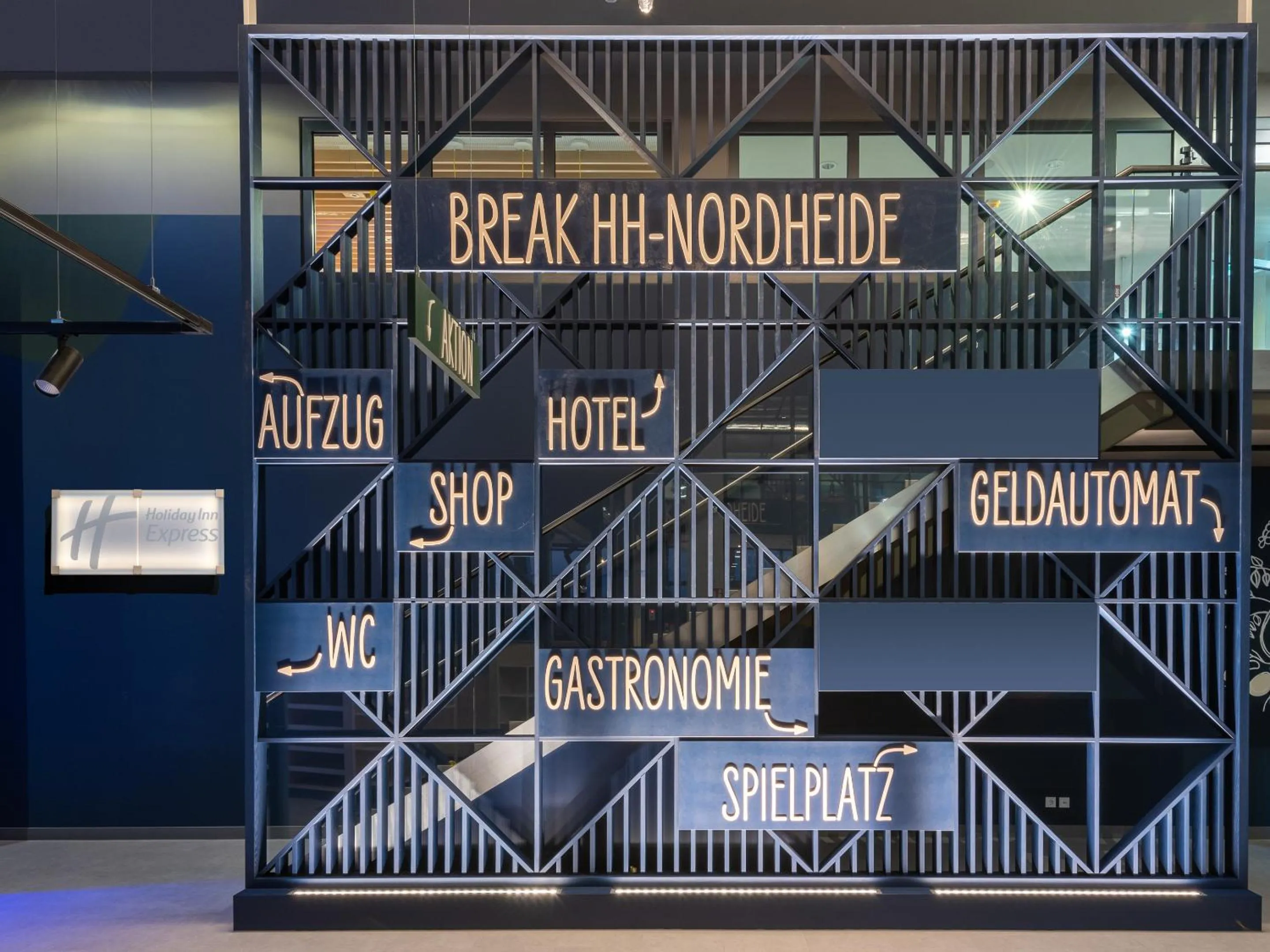 Facade/entrance in Holiday Inn Express - Hamburg South A7-AS42 by IHG