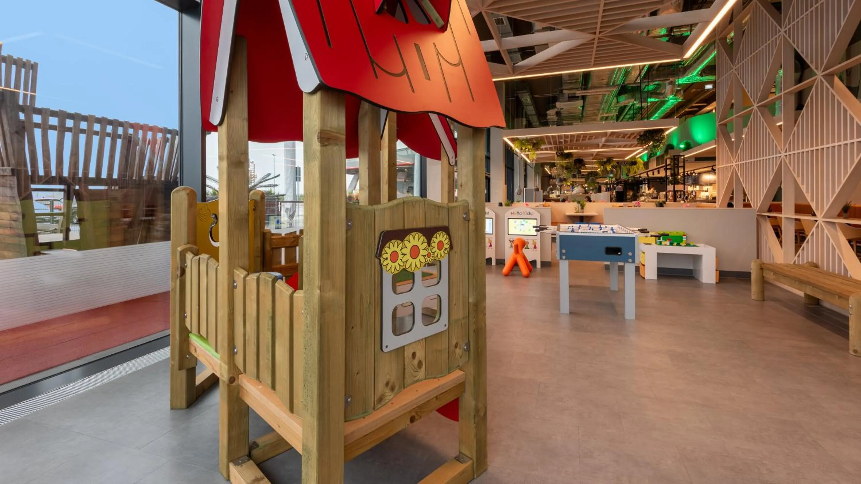 Fitness centre/facilities in Holiday Inn Express - Hamburg South A7-AS42 by IHG