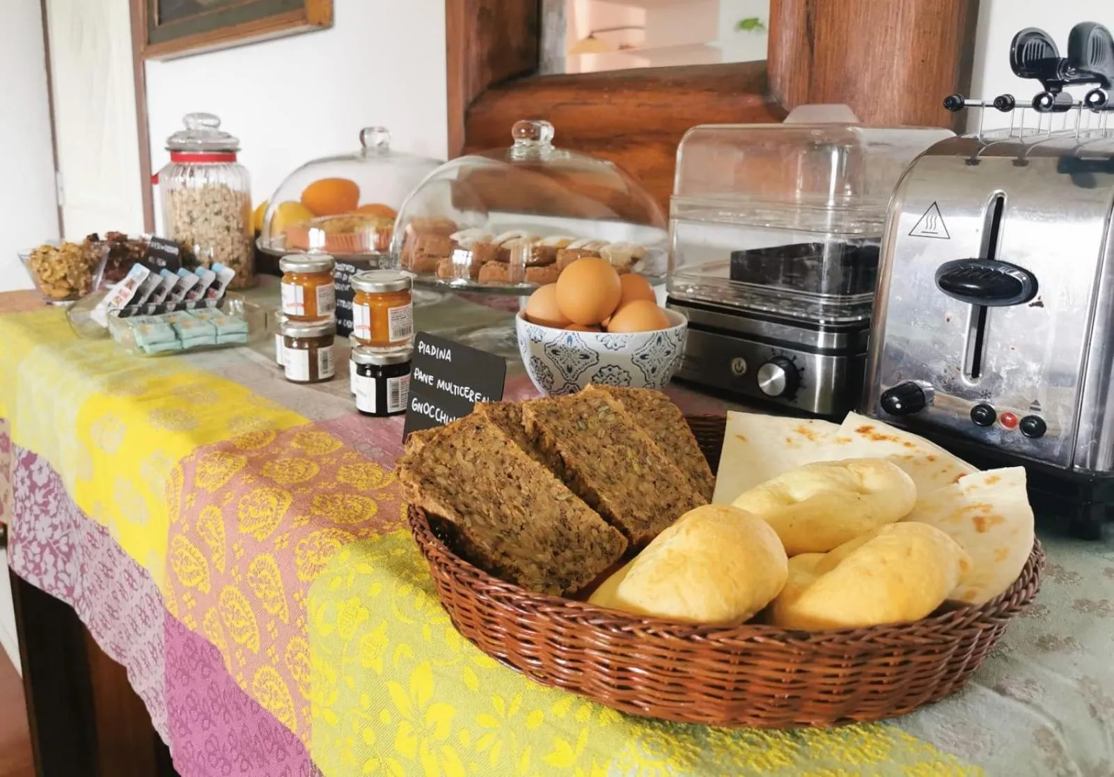 Buffet breakfast in B&B Parco degli Ulivi