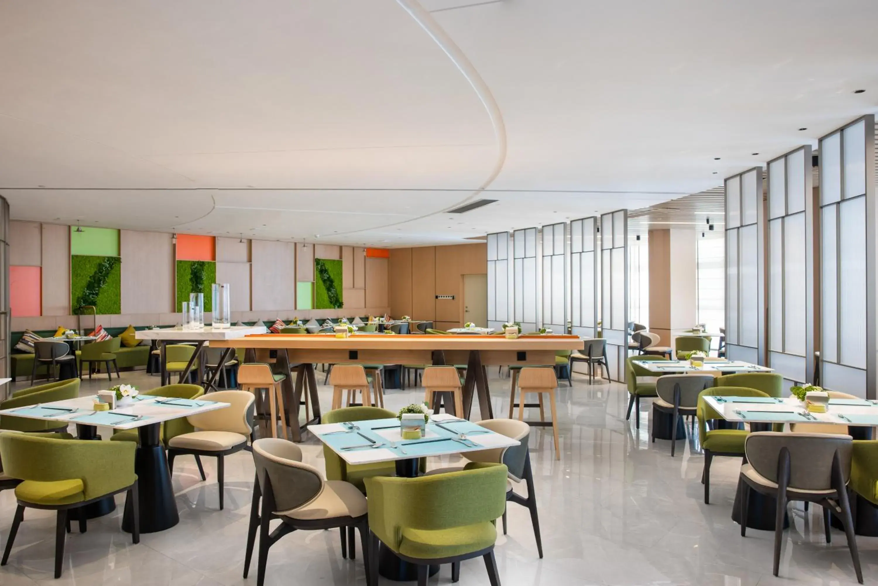 Restaurant/places to eat in Home2 Suites by Hilton Shanwei Lufeng Restaurant/places to eat in Home2 Suites by Hilton Shanwei Lufeng