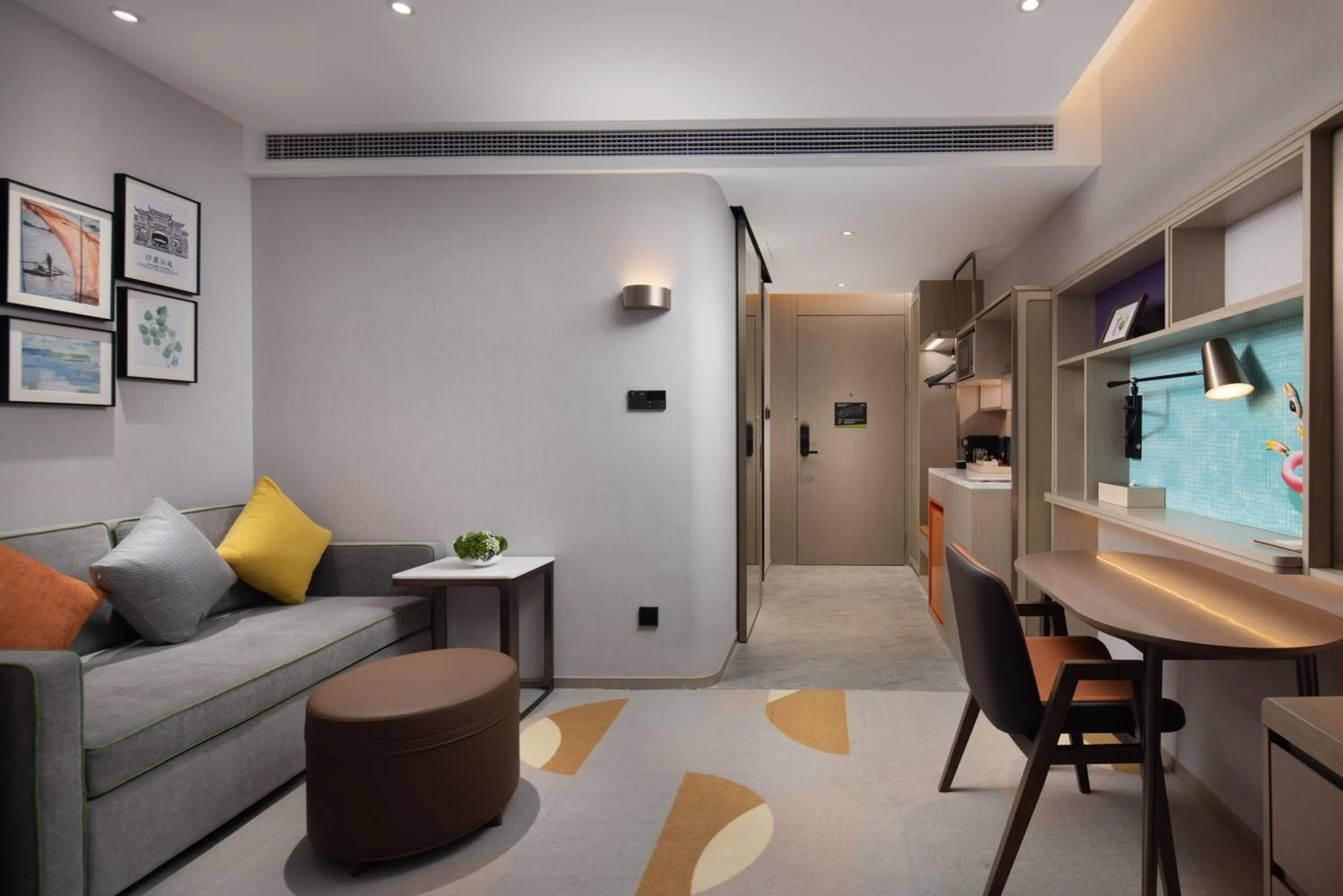 TV and multimedia in Home2 Suites by Hilton Shanwei Lufeng