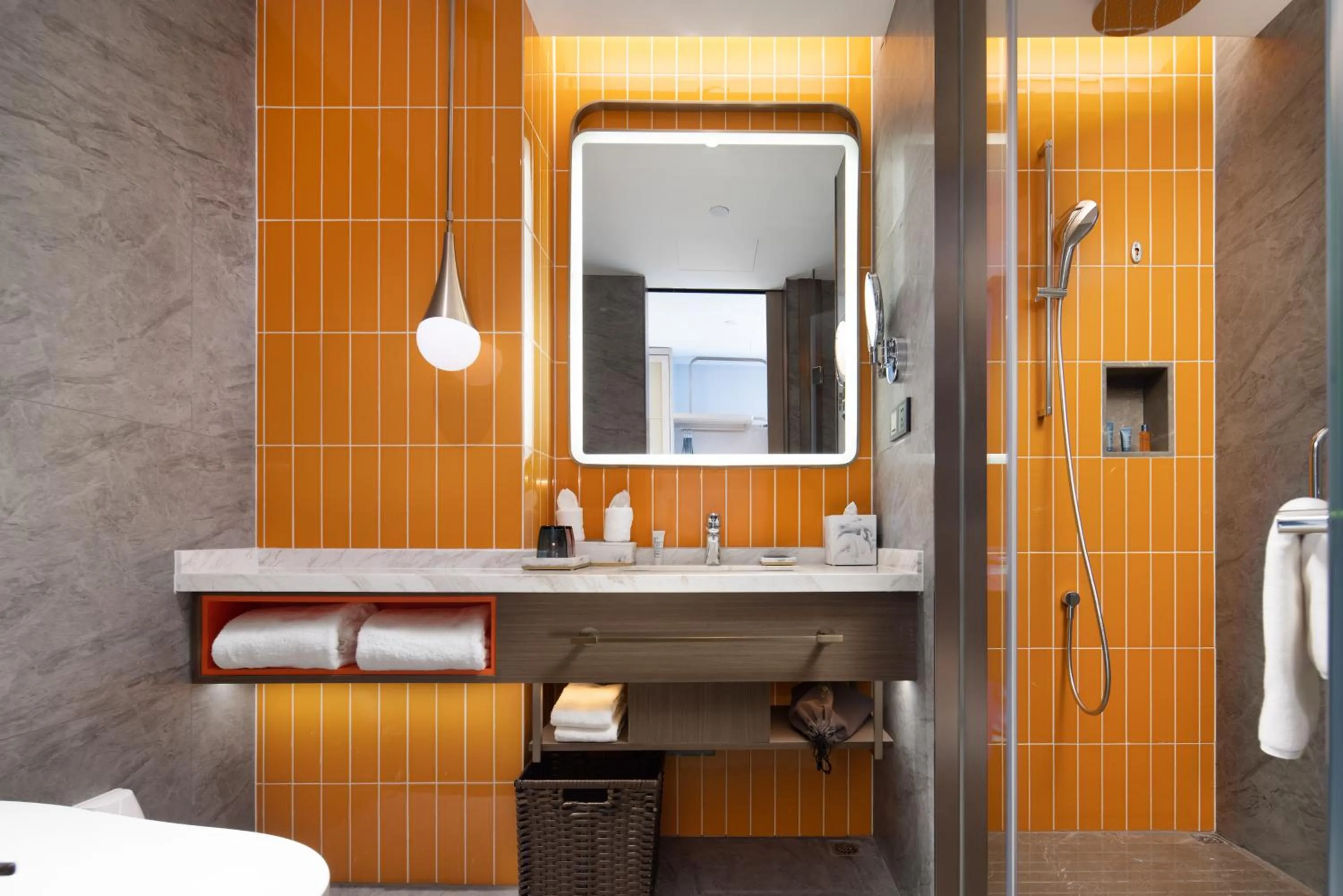 Hot Tub in Home2 Suites by Hilton Shanwei Lufeng