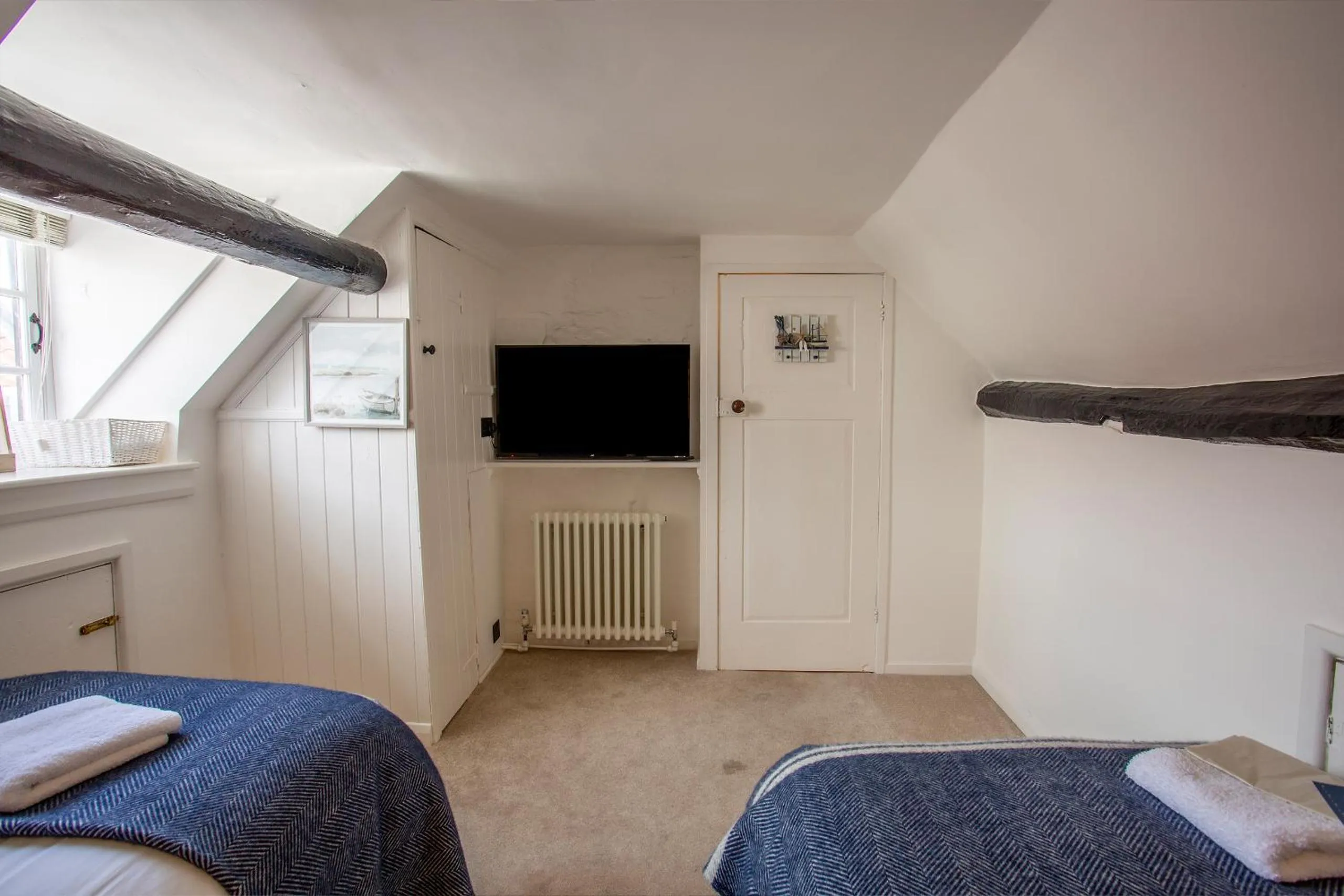 Bedroom, Bed in Whitby Boutique - Mast Cottage