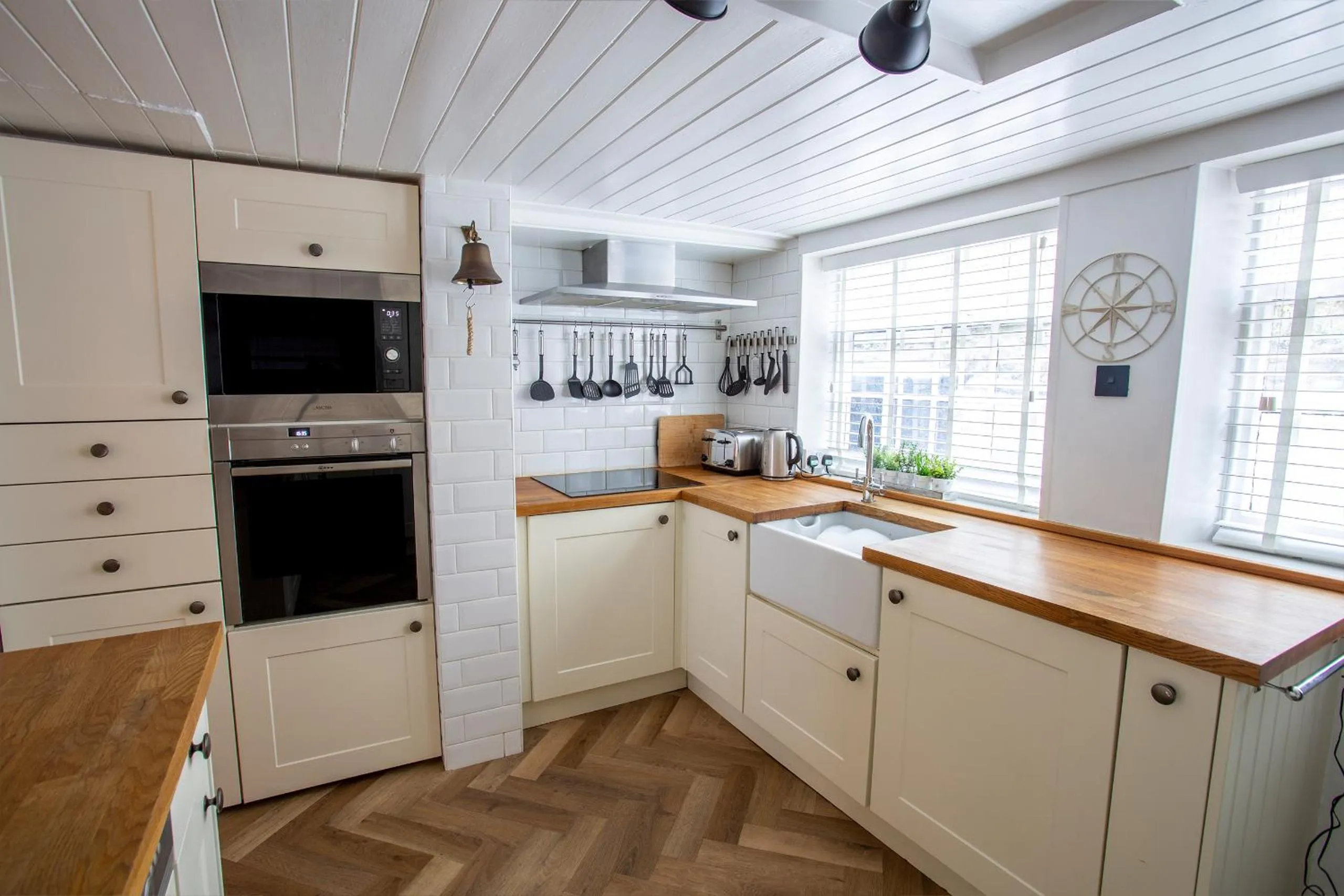 Kitchen or kitchenette in Whitby Boutique - Mast Cottage
