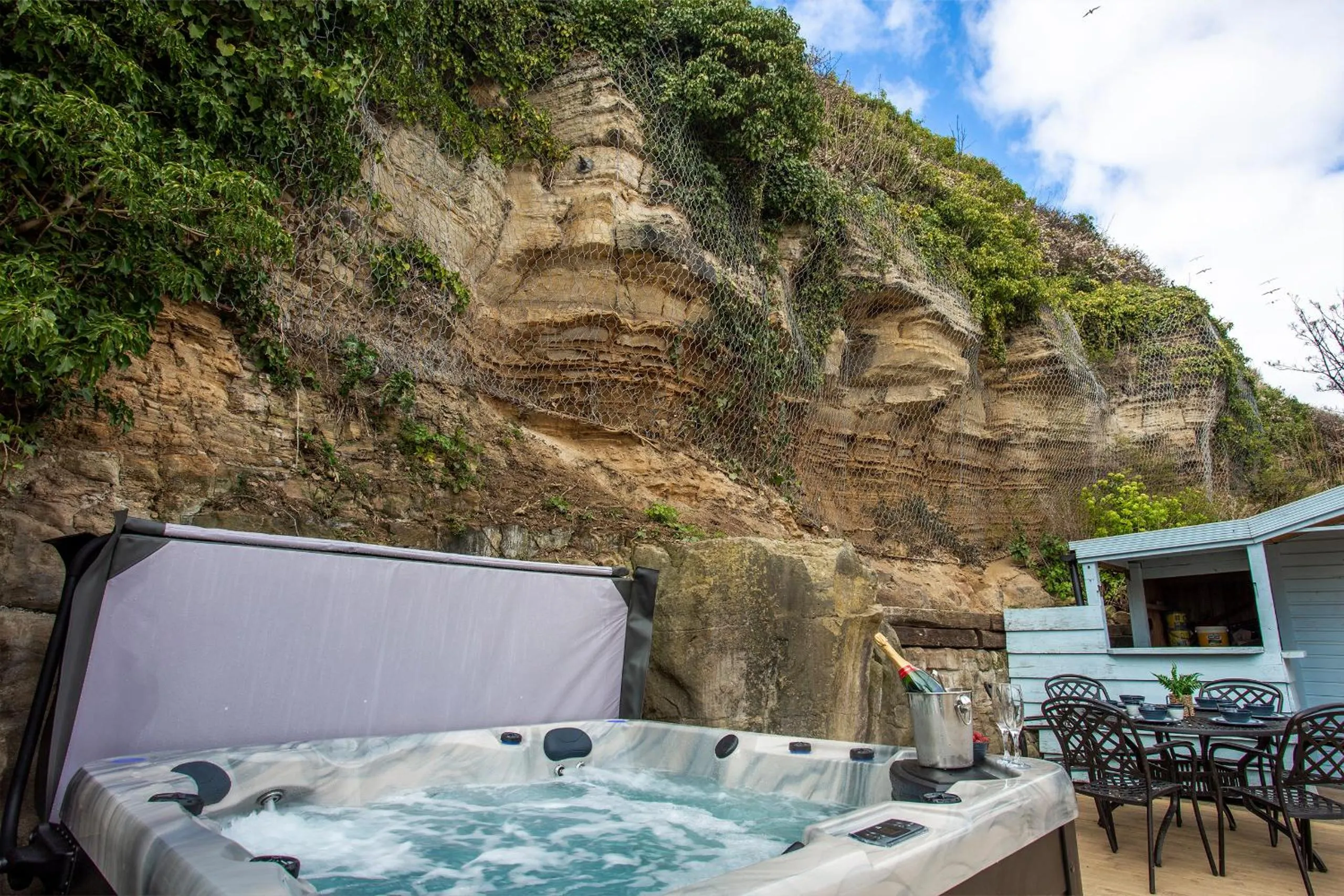 Garden in Whitby Boutique - Mast Cottage