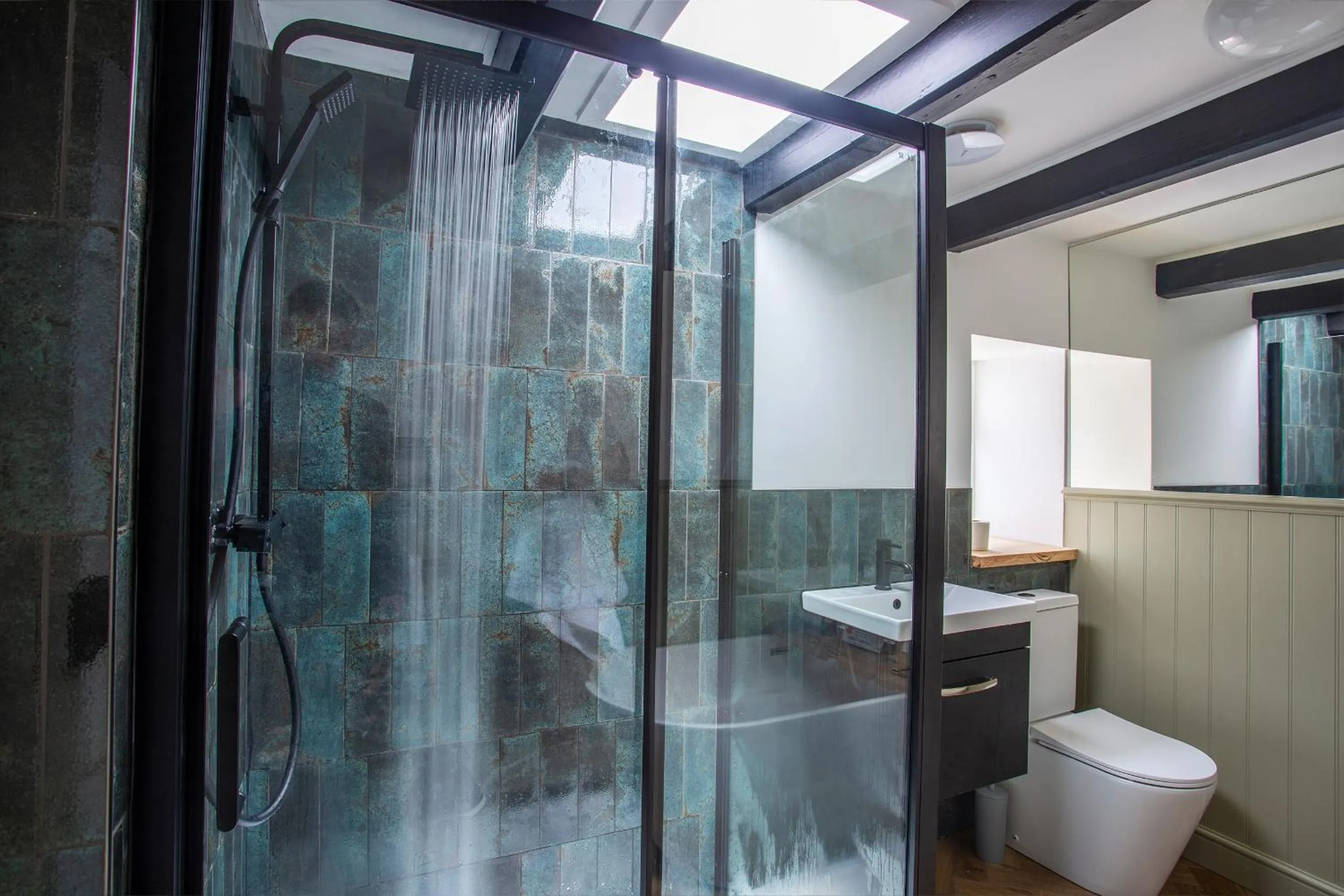 Bathroom in Whitby Boutique - Mast Cottage