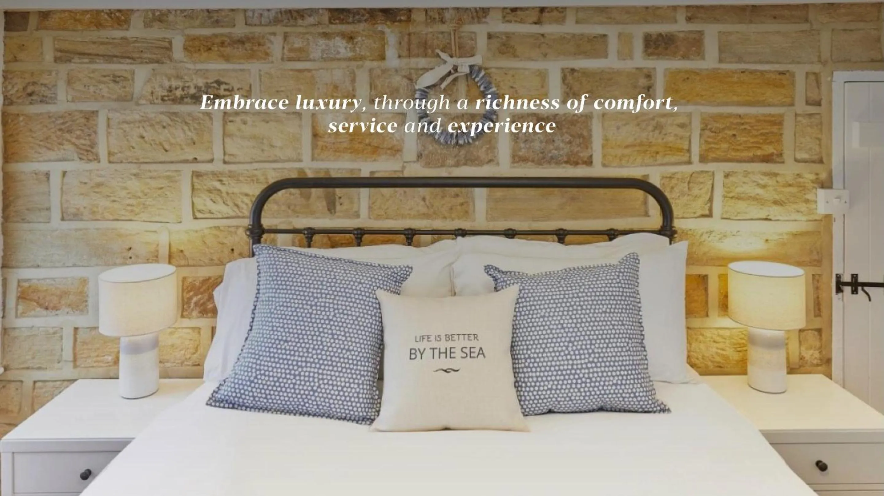 View (from property/room), Bed in Whitby Boutique - Mast Cottage