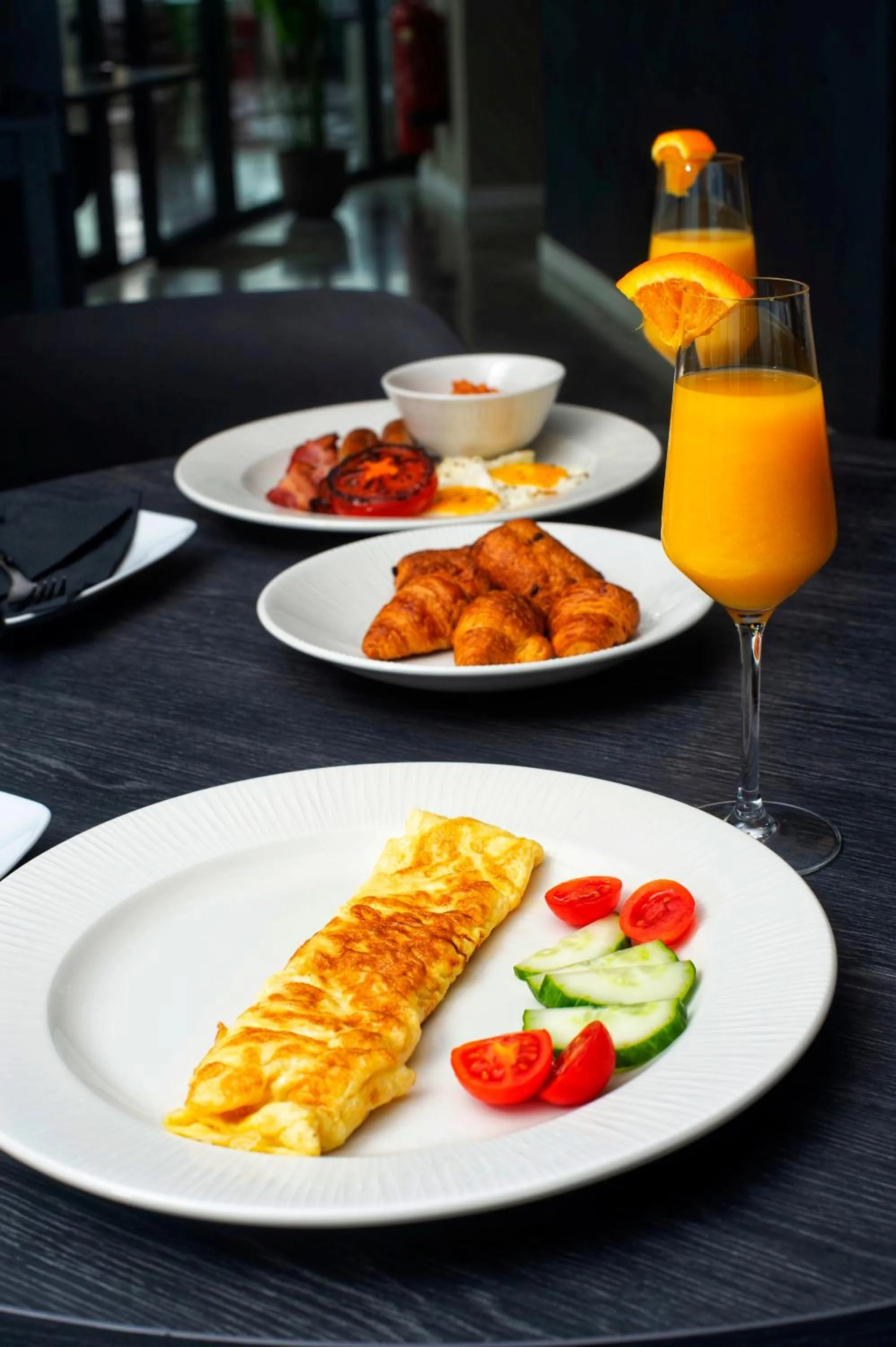 Food and drinks in Park Heights by the Warren Collection