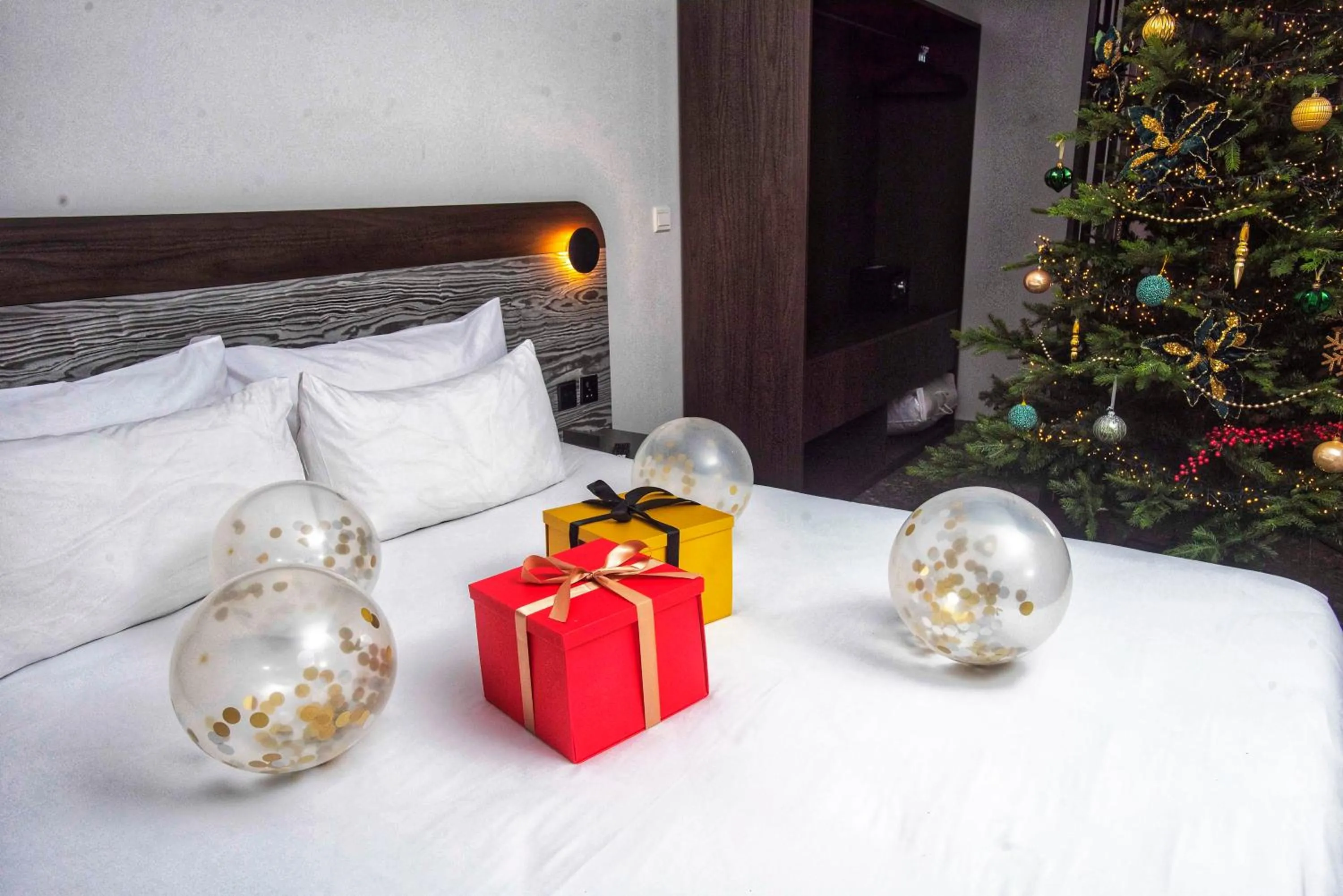 Bed in Park Heights by the Warren Collection