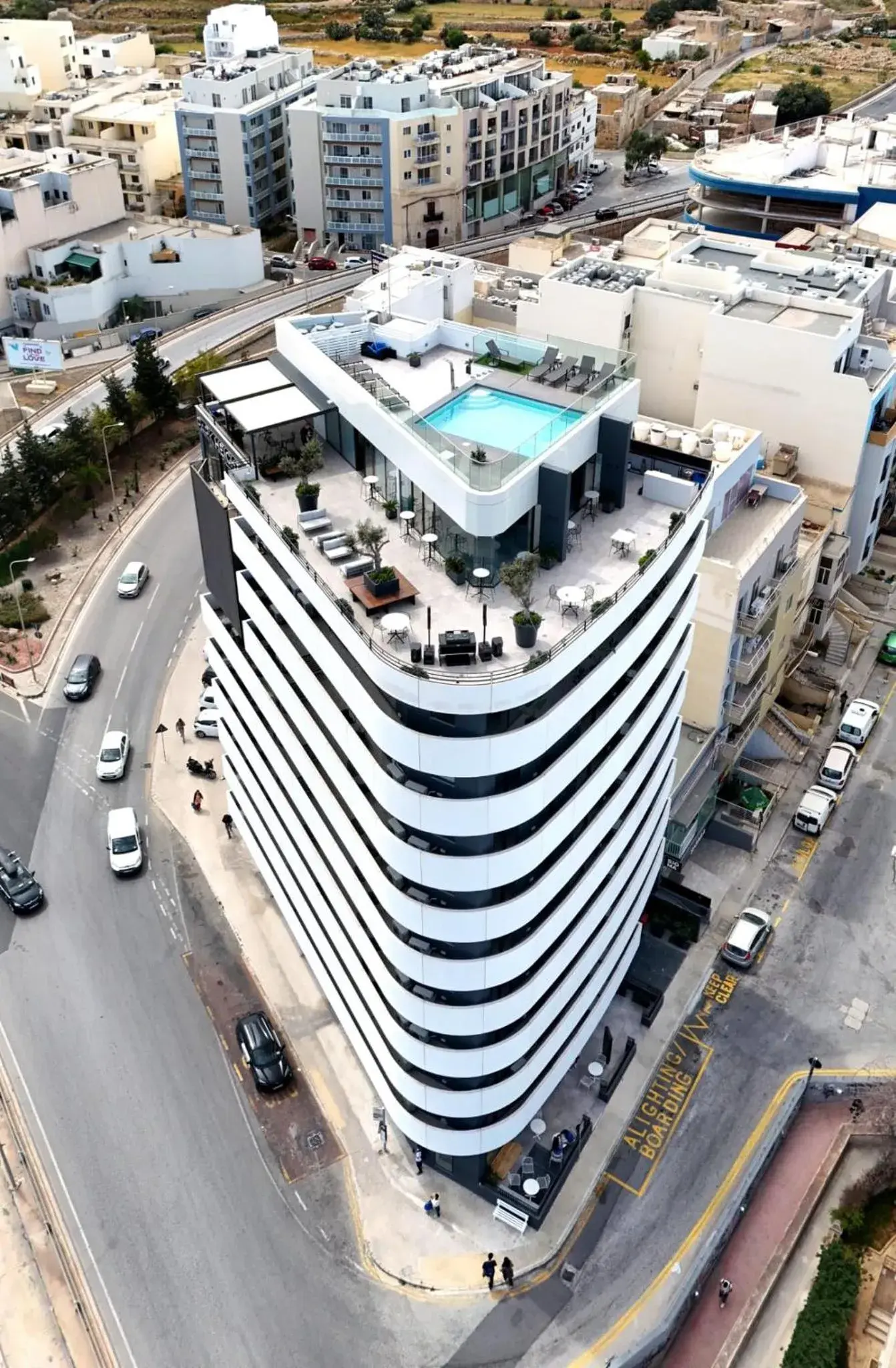 Property building in Park Heights by the Warren Collection Property building in Park Heights by the Warren Collection