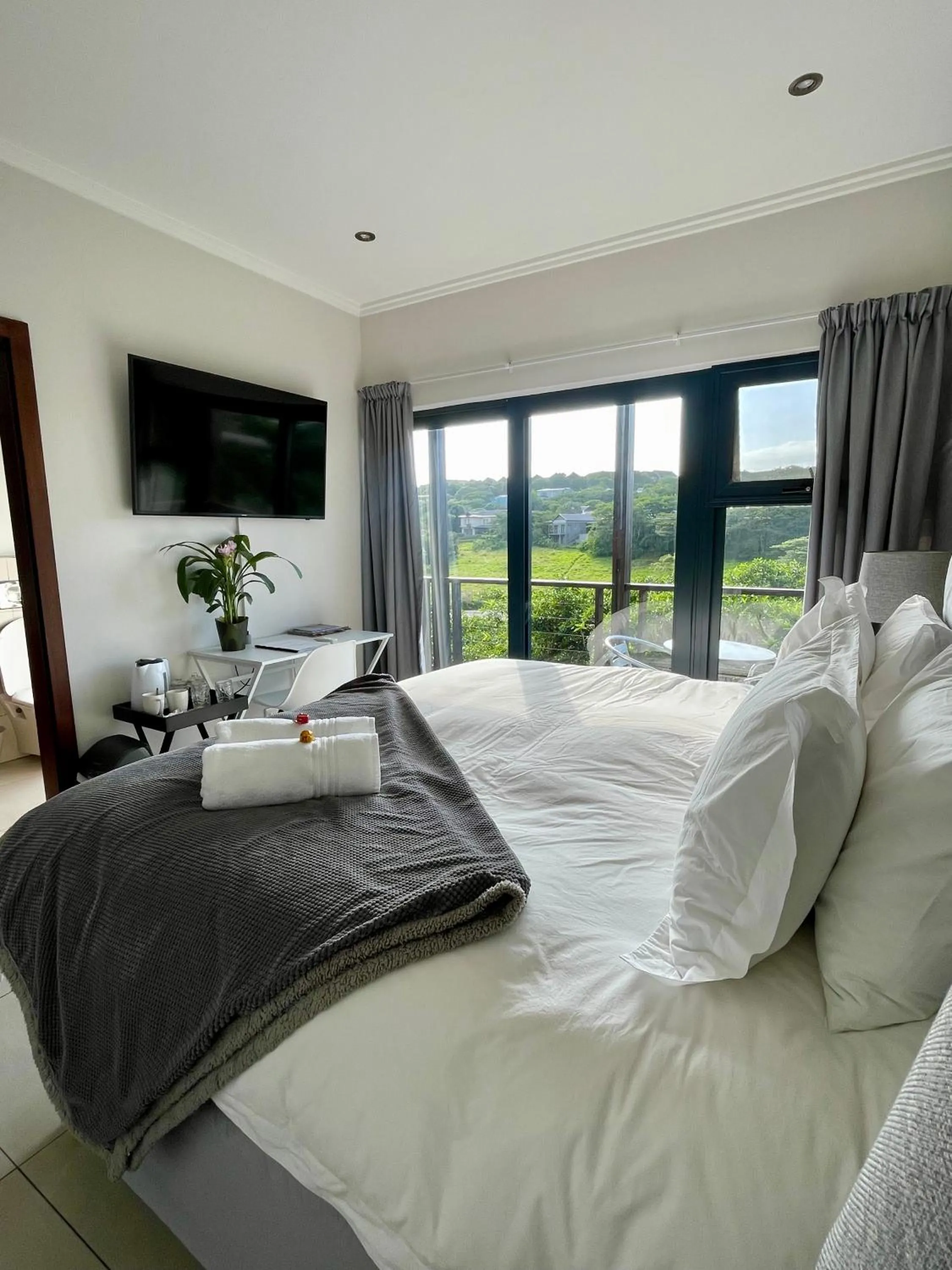 Luxury Room with Private Balcony and Stunning Dam Views