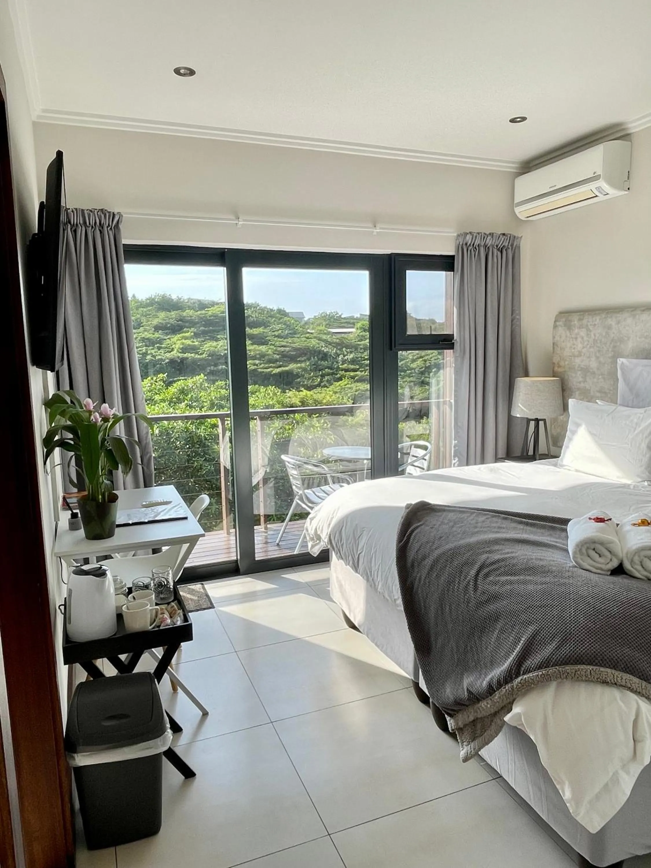 Luxury Room with Private Balcony and Stunning Dam Views