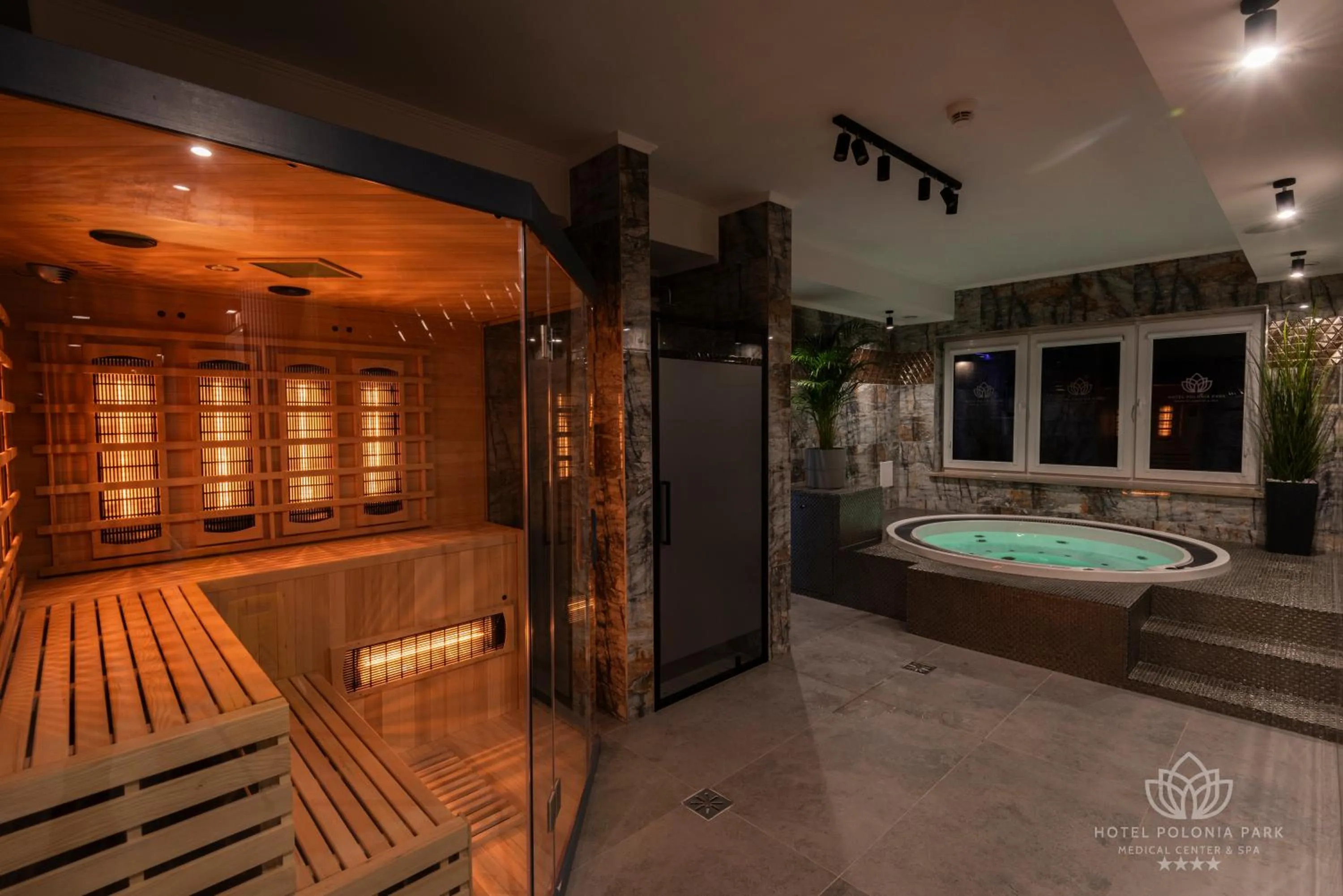 Hot Tub in Hotel Polonia PARK Medical Center & Spa