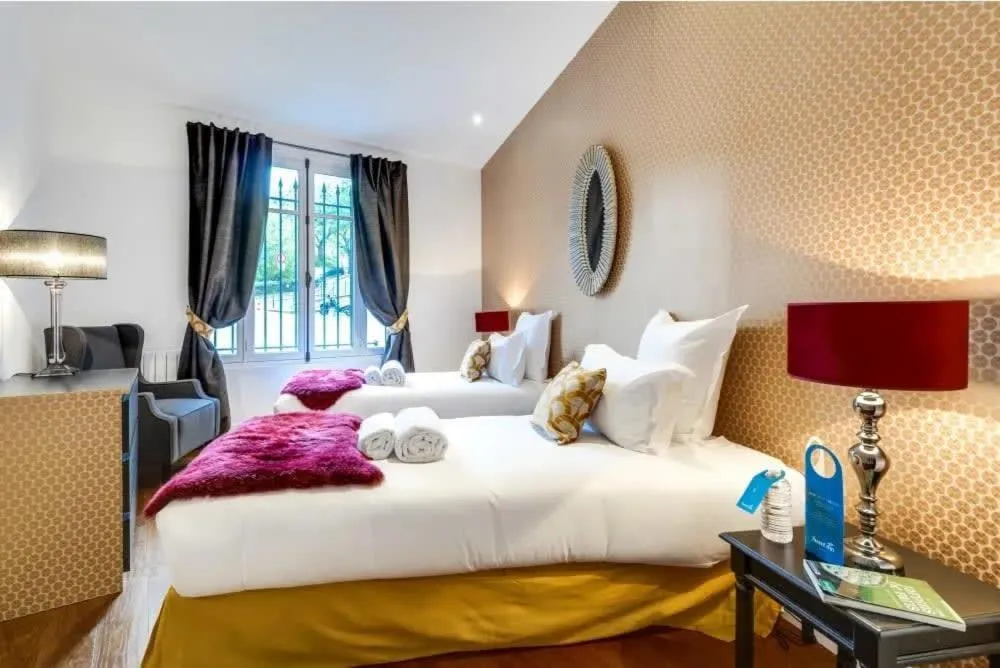 Huge and bright 4BD for 10 guests Sacre-Coeur
